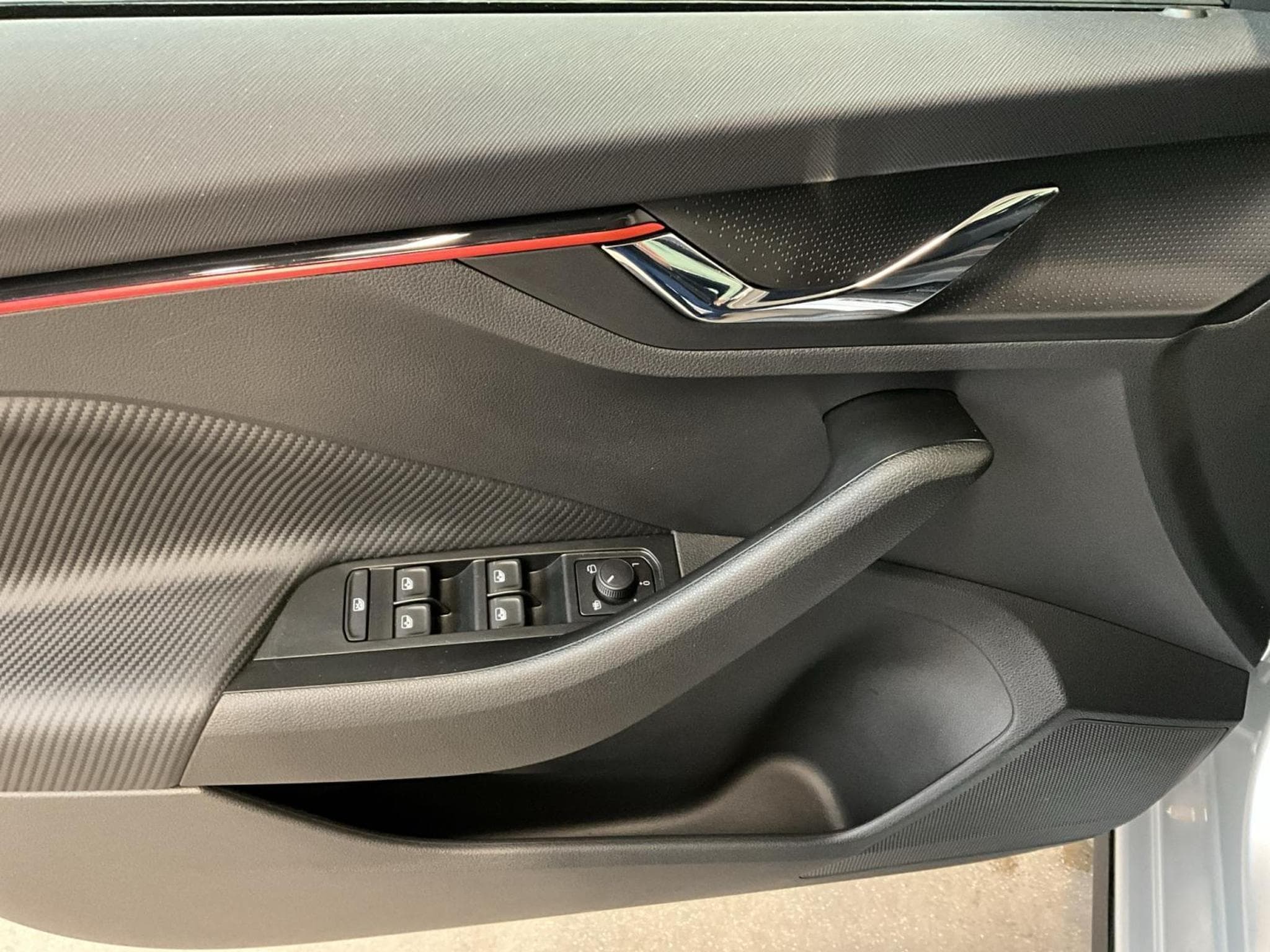Skoda Scala Monte-Carlo+DSG+Pano+LED (2025) - Photo 10
