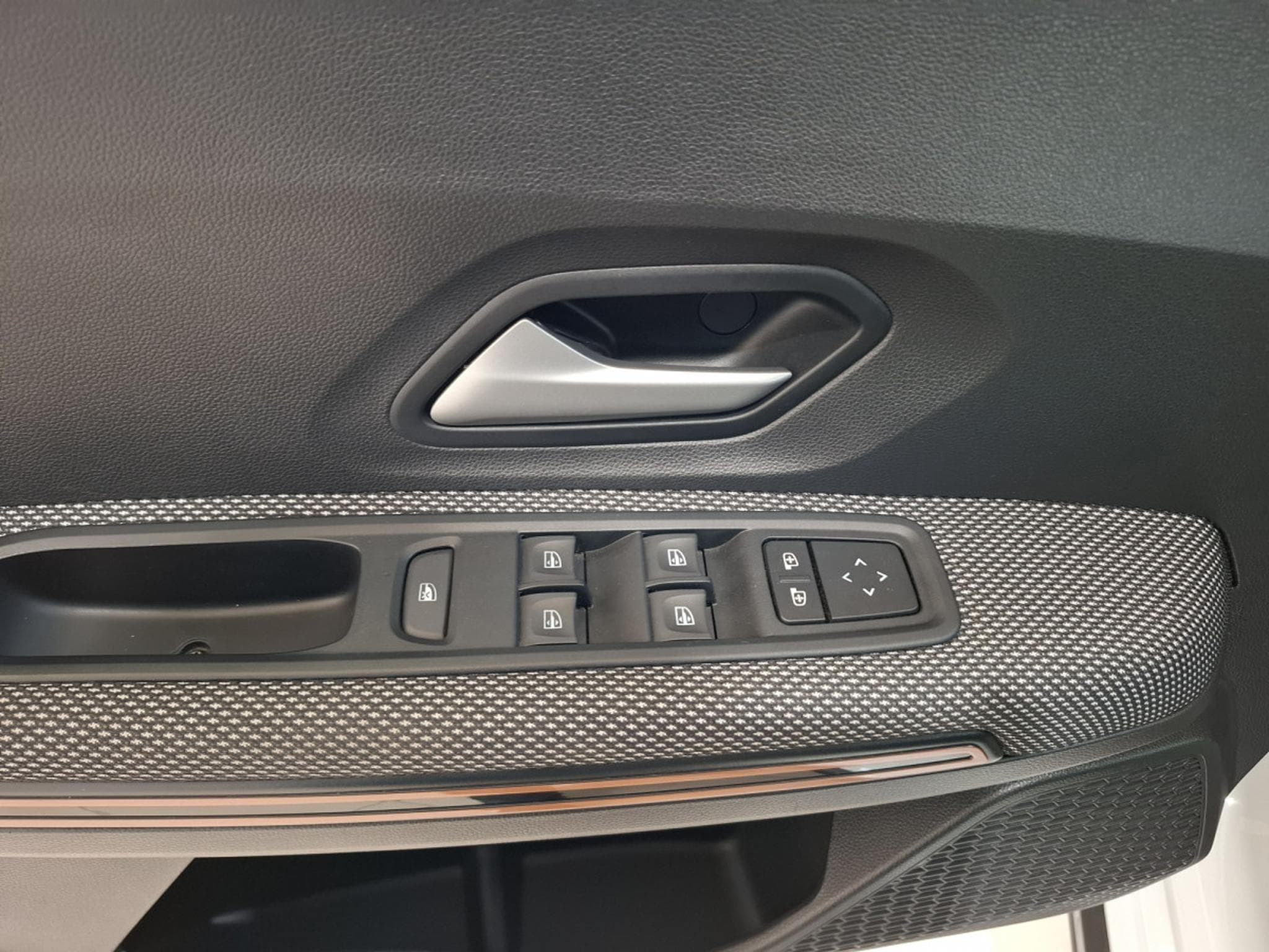 Dacia Sandero 1.0 TCe 90 Stepway, B.Auto., 1 HAND, CAMERA, NAVI, PDC, REGU (2023) - Foto 7