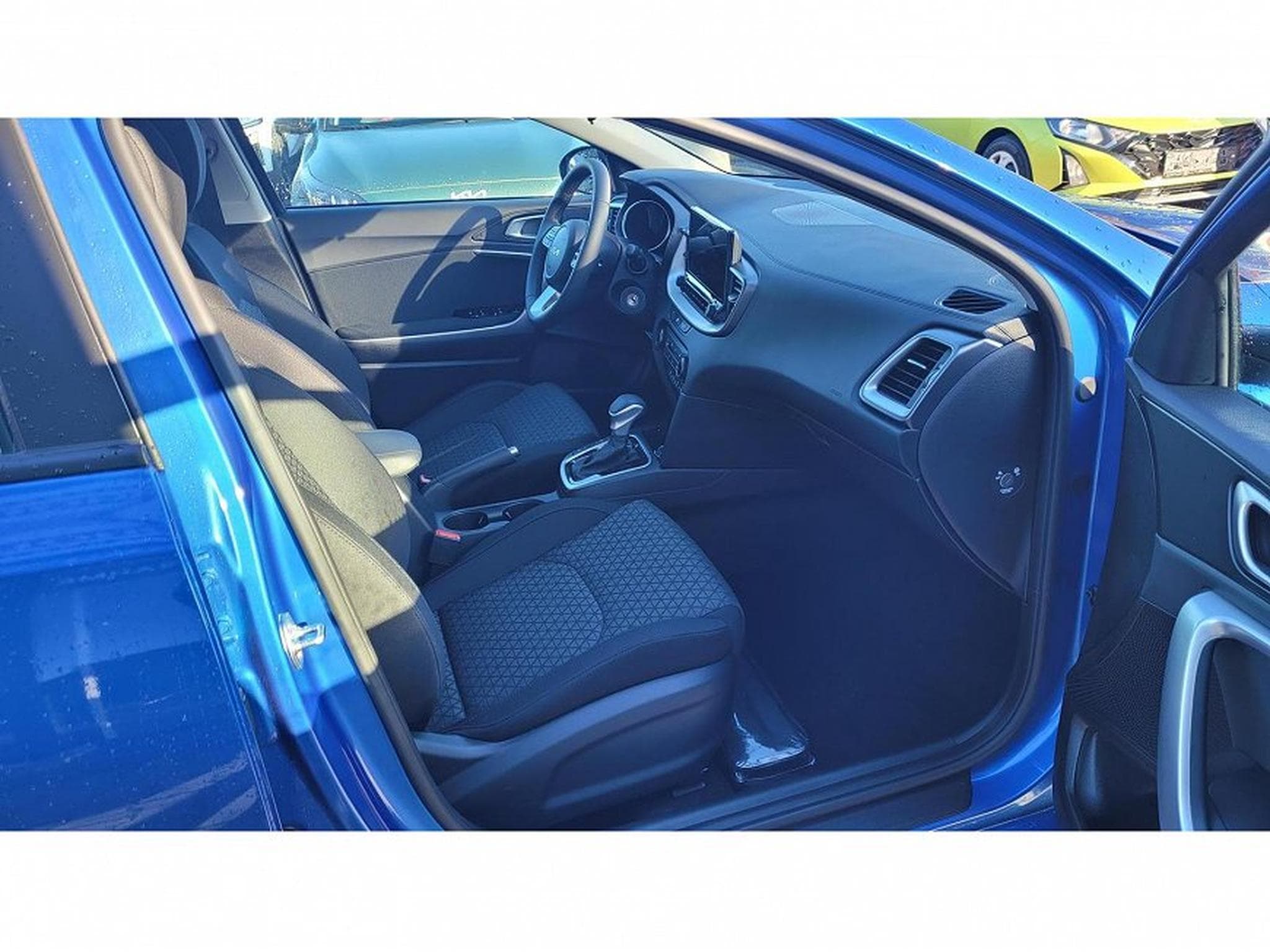 Kia Ceed (2022) - Foto 10