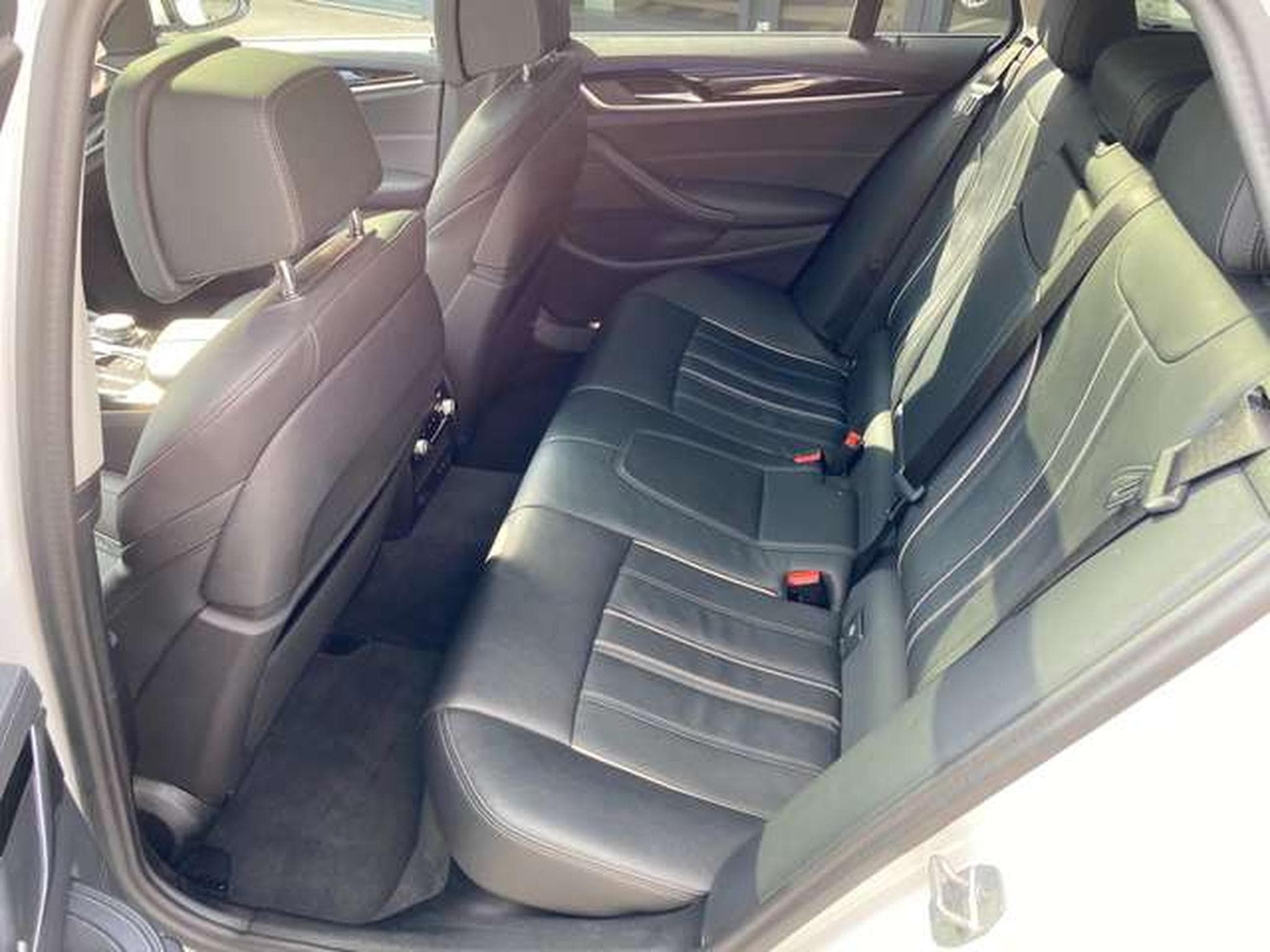 BMW 530 530d Touring LuxuryLine jusqu'à 48mois garantie (2023) - Foto 17