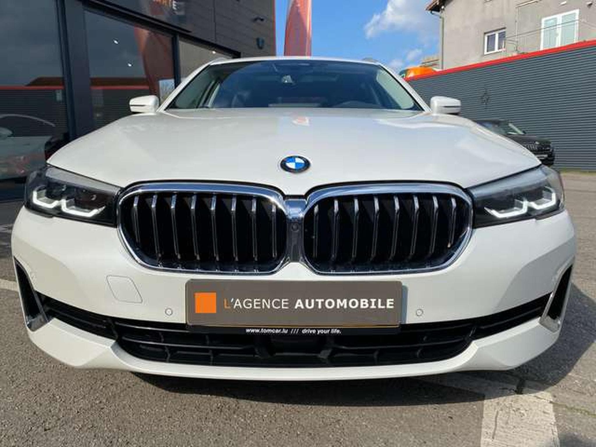 BMW 530 530d Touring LuxuryLine jusqu'à 48mois garantie (2023) - Foto 3