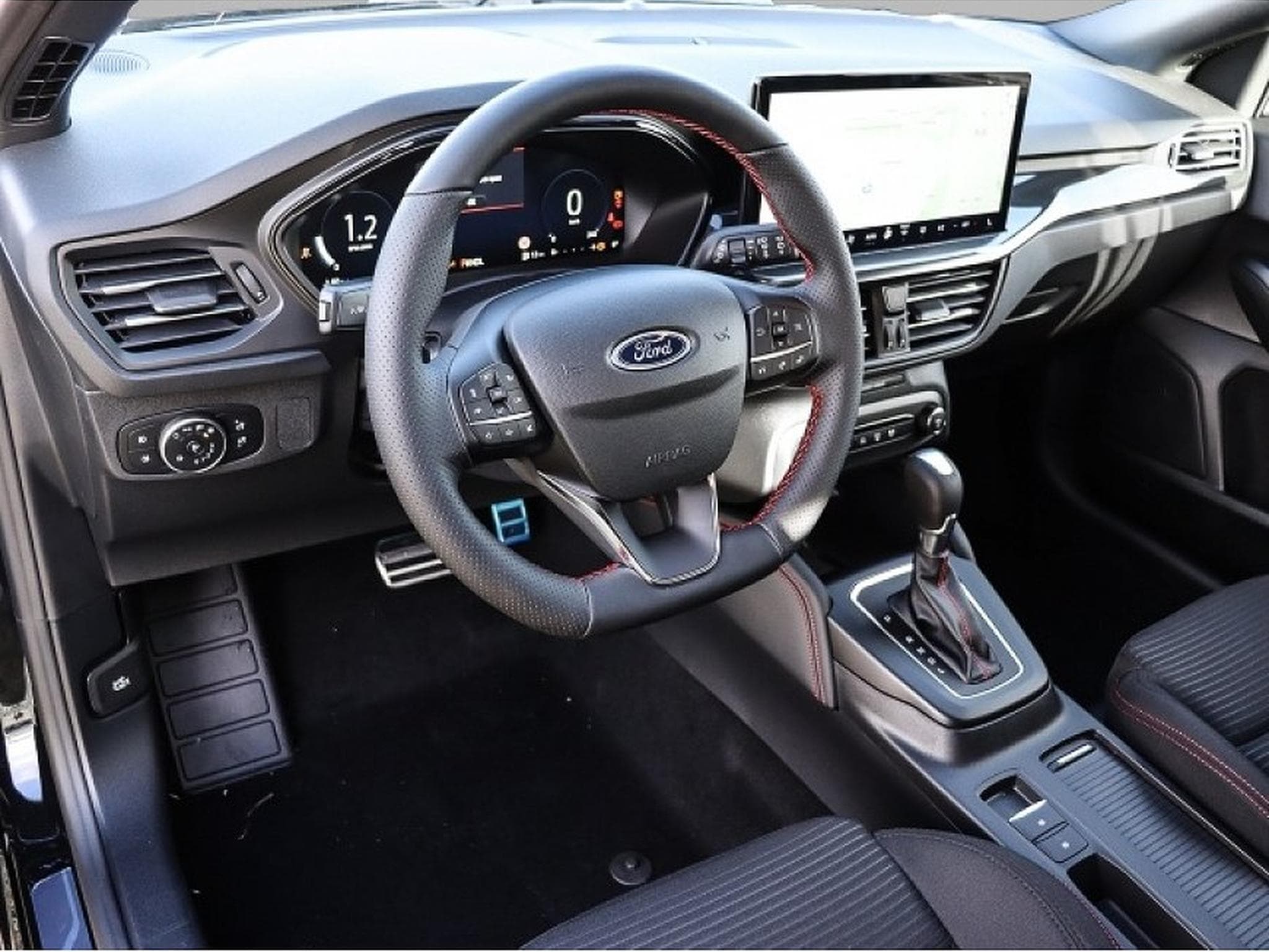 Ford Focus (2025) - Photo 3