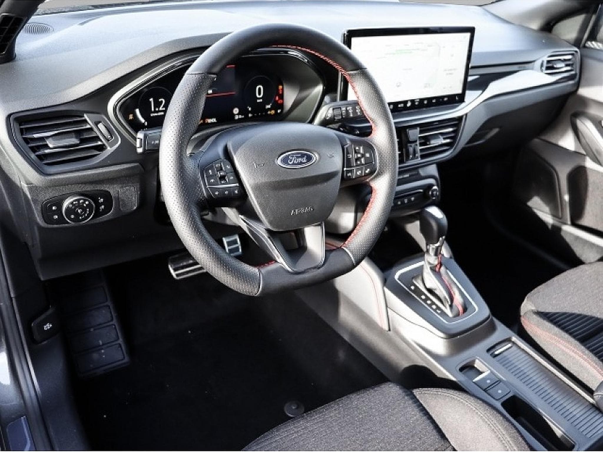 Ford Focus (2025) - Photo 3