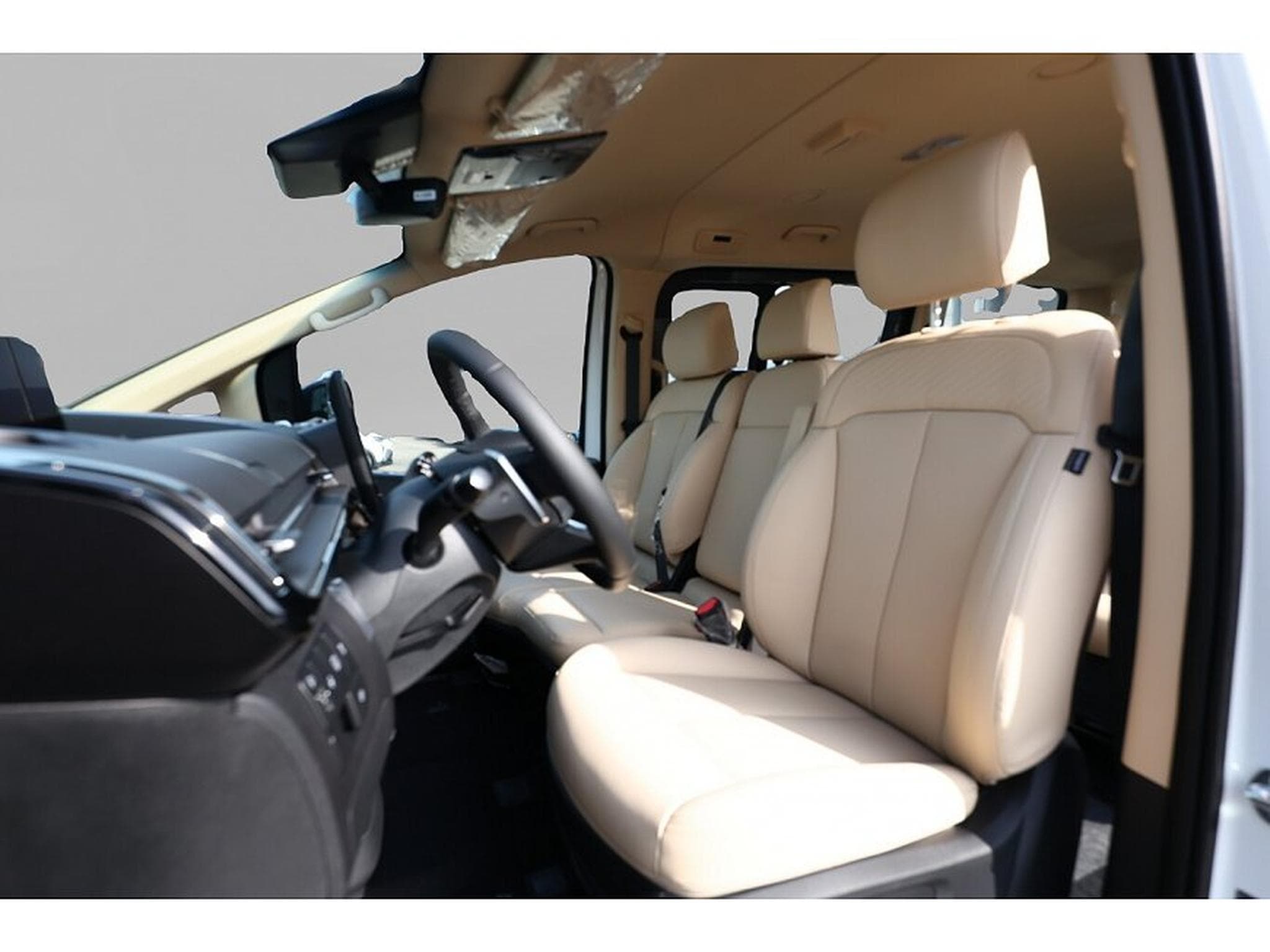 Hyundai Staria (2025) - Photo 5