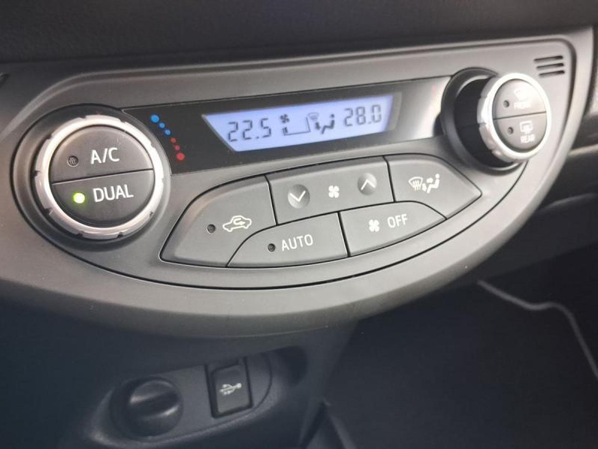 Toyota Yaris Yaris (2019) - Photo 16