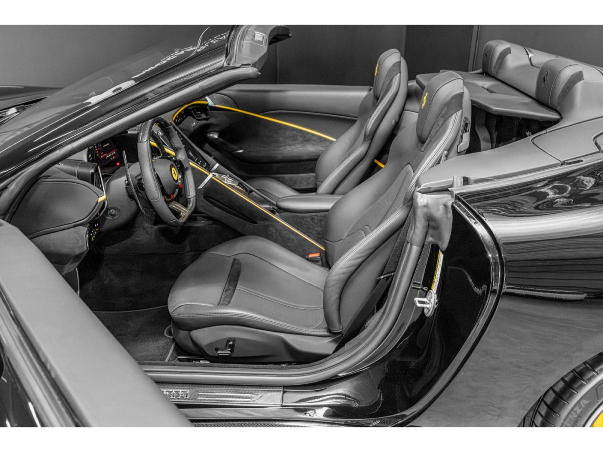 Ferrari Roma SPIDER _ACC_CARBON_360°_MATRIX_*FULL* (2024) - Foto 13