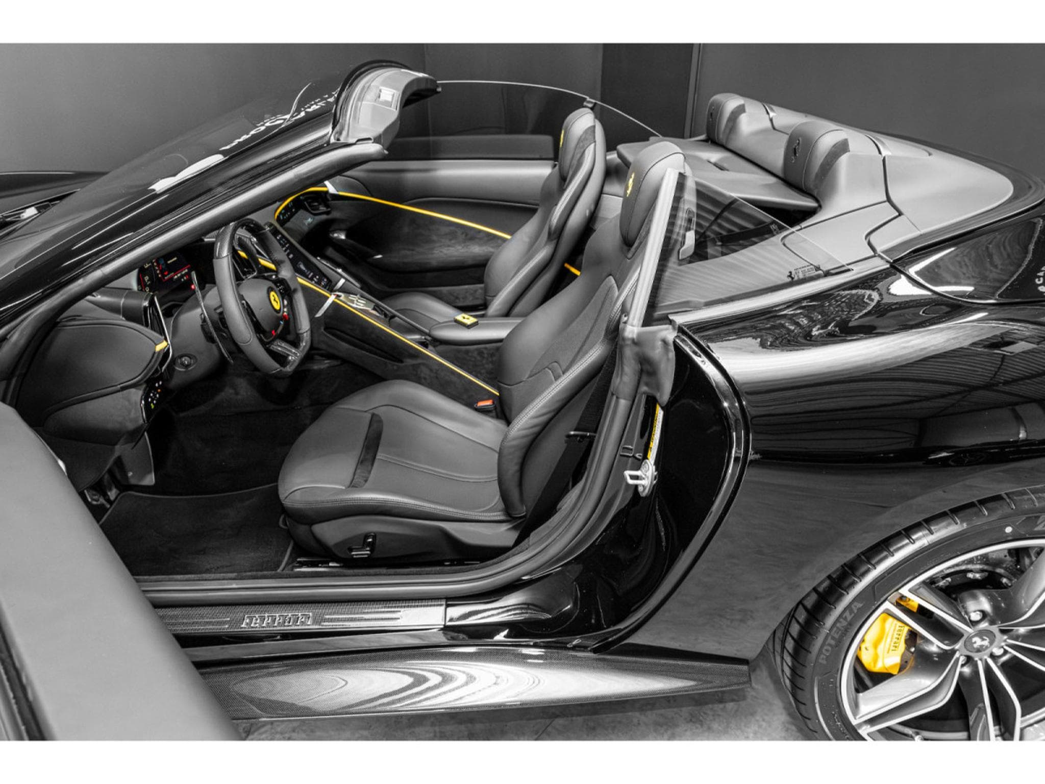 Ferrari Roma SPIDER _ACC_CARBON_360°_MATRIX_*FULL* (2024) - Foto 4