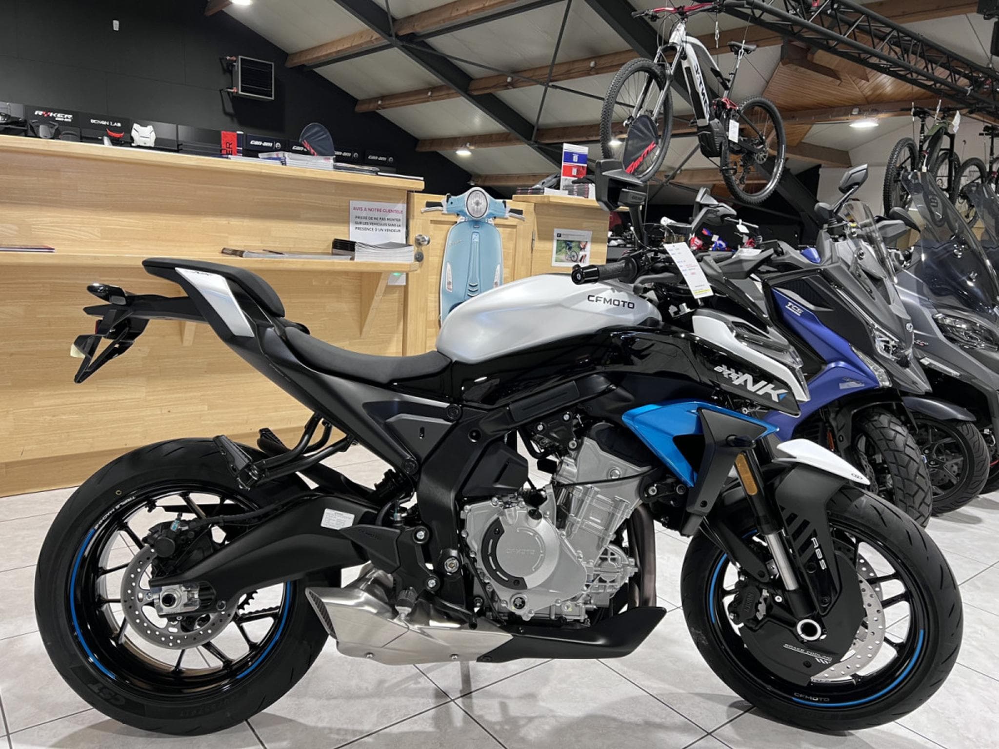 CF Moto 675 NK (2026) - Foto 1