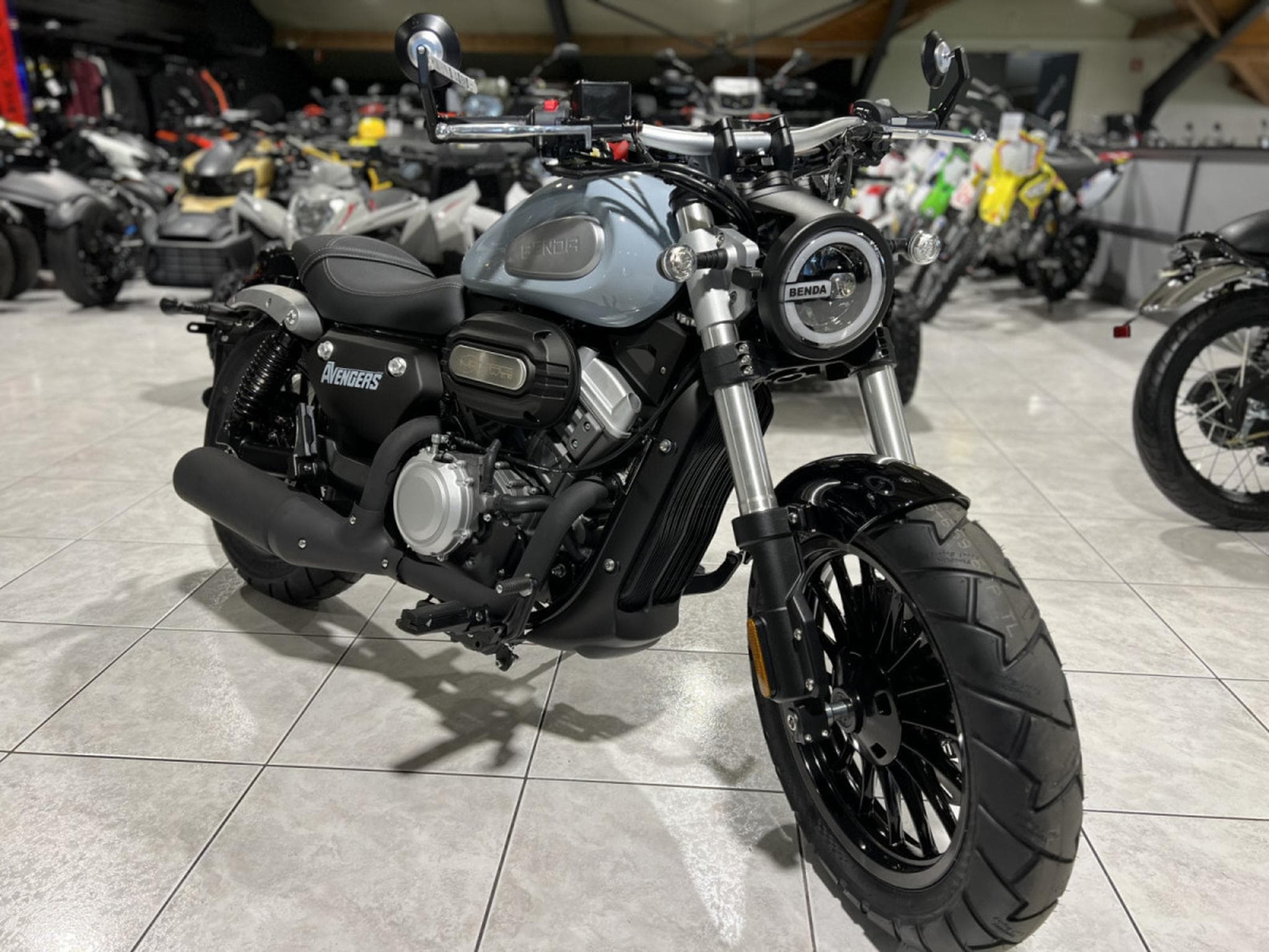 Benda Avengers 125 (2023) - Foto 6