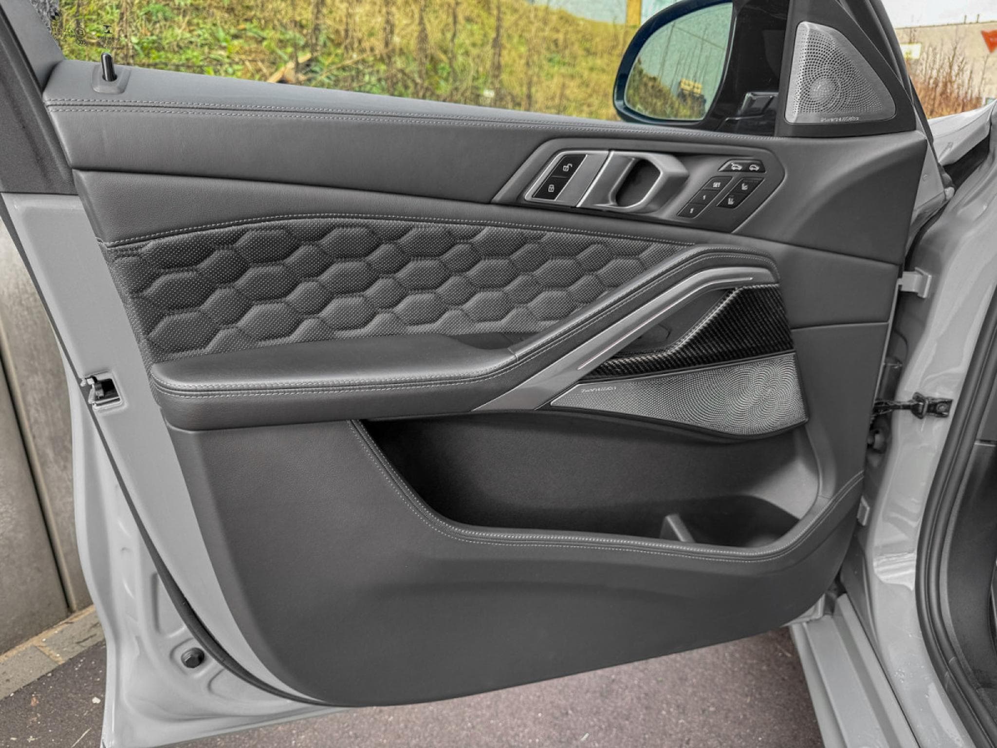 BMW X6M Competition 4.4 V8/ INDIVIDUAL MANUFAKTUR (2021) - Foto 16