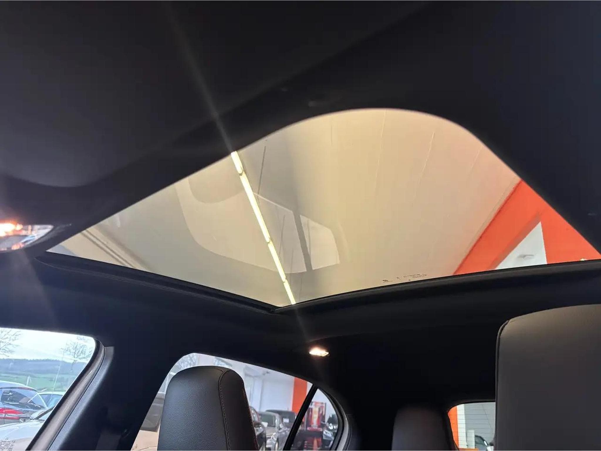 Mercedes 250 (2024) - Photo 19