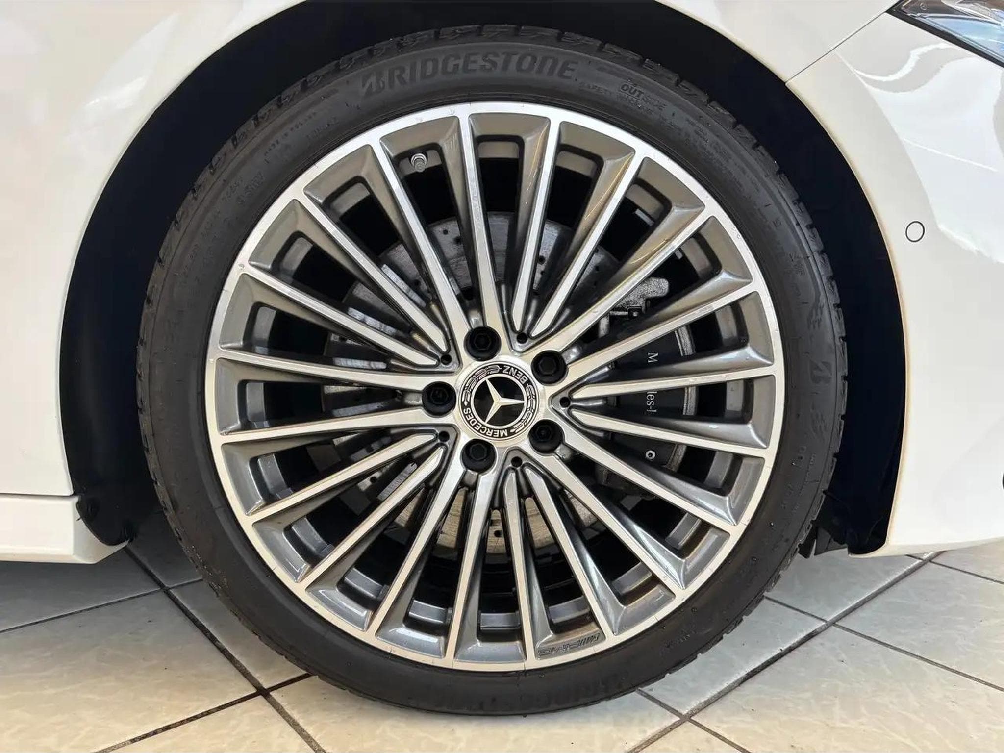 Mercedes 250 (2024) - Photo 8