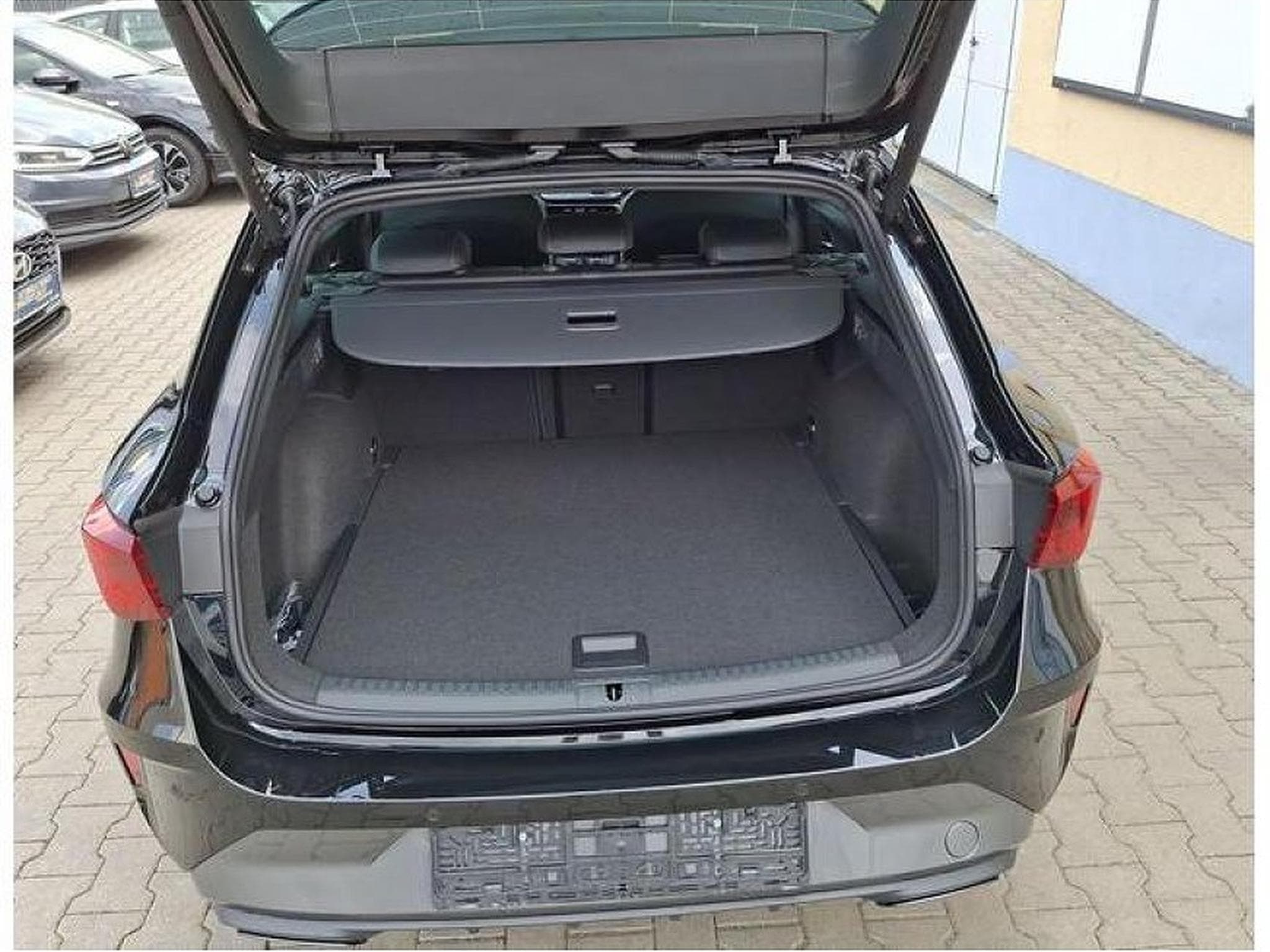 Cupra Leon (2025) - Photo 5