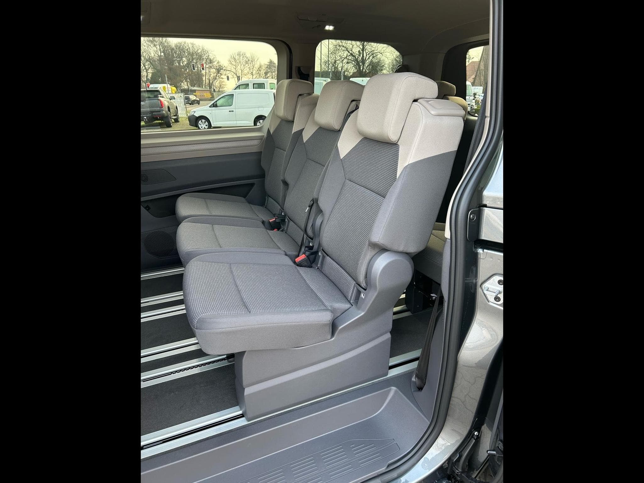 VW T7 LIFE (2026) - Foto 15