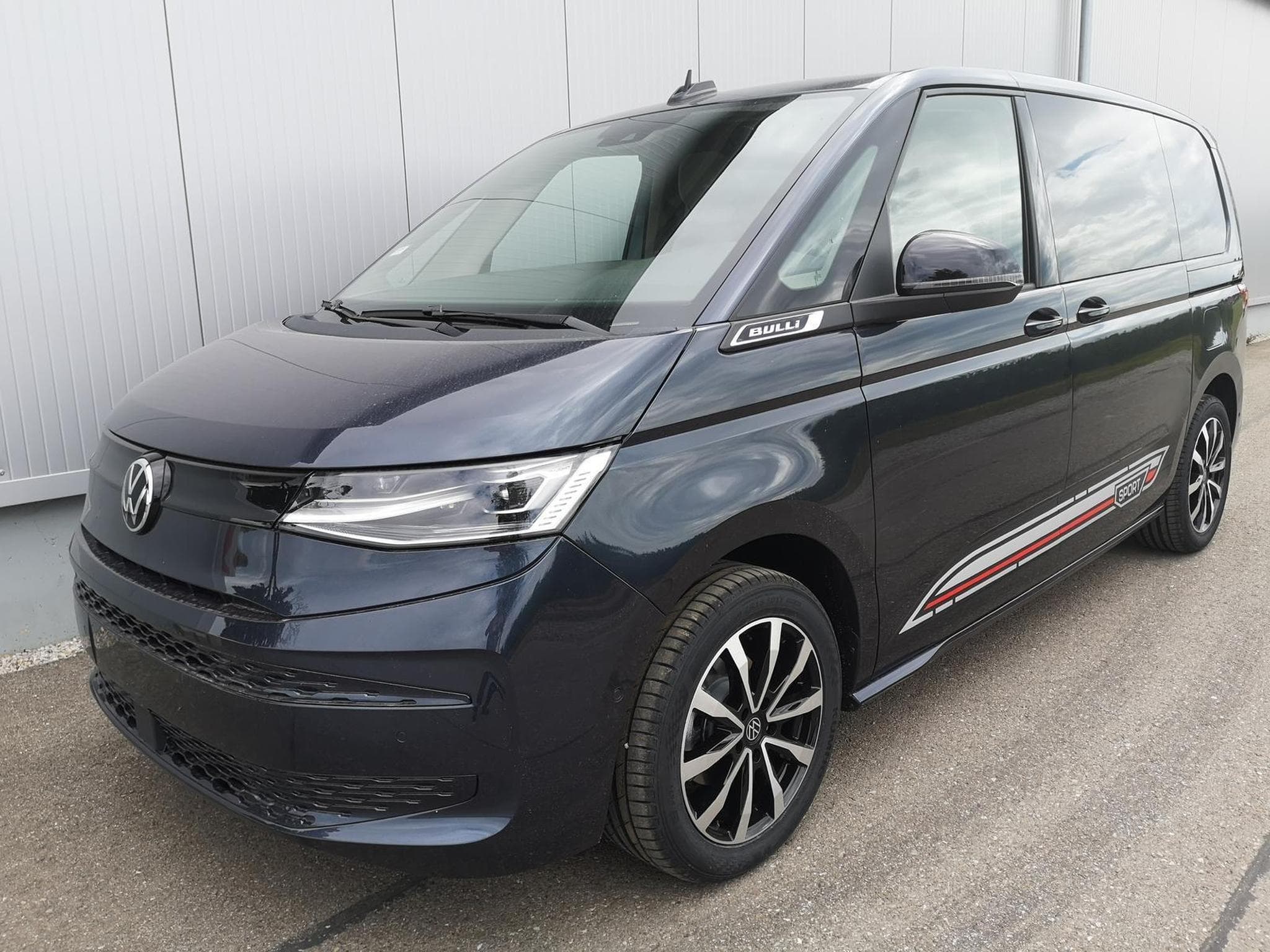 VW T7 Sport Edition (2026) - Foto 1