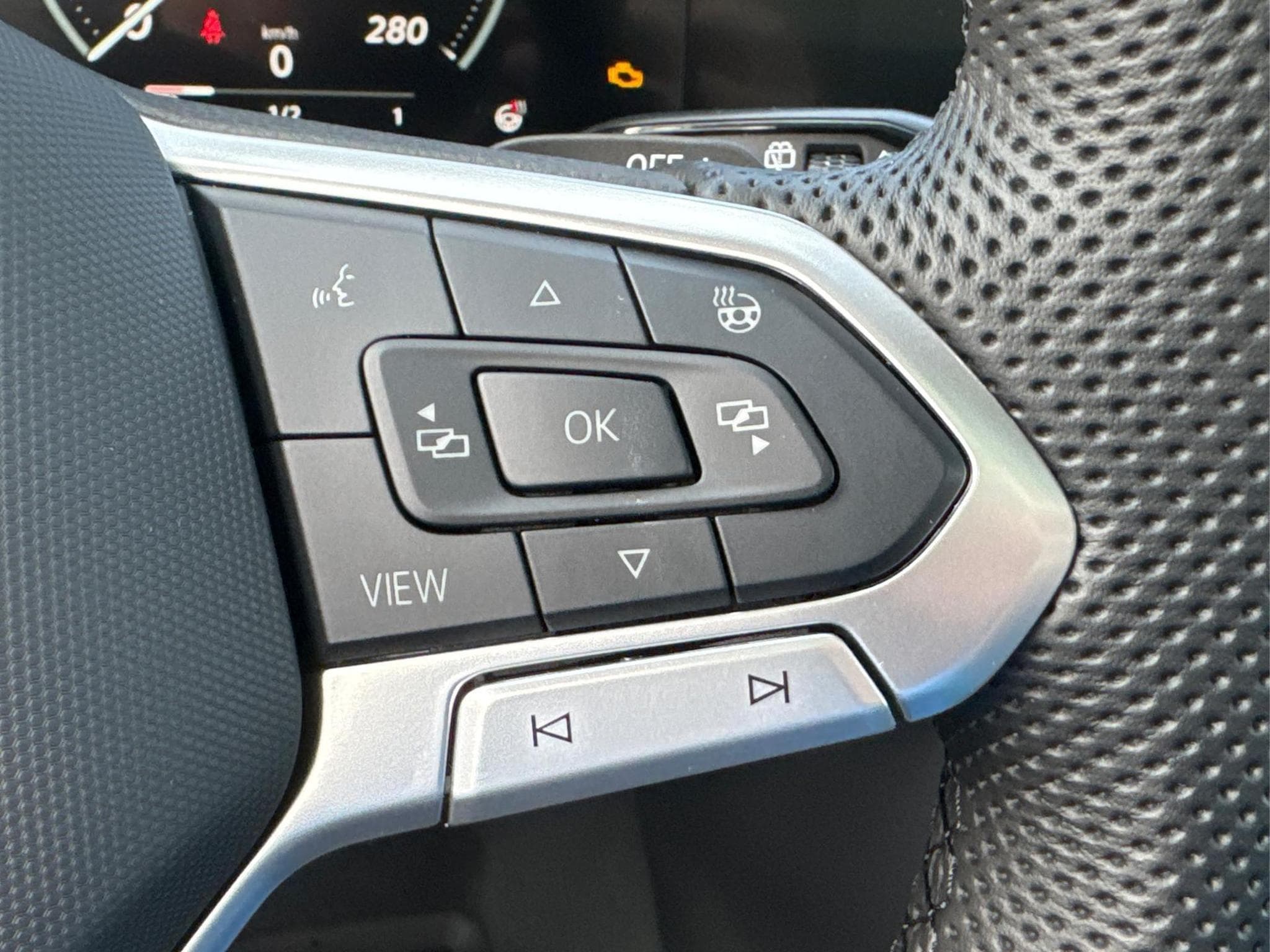 VW Touareg R FINAL EDITION (2026) - Photo 25