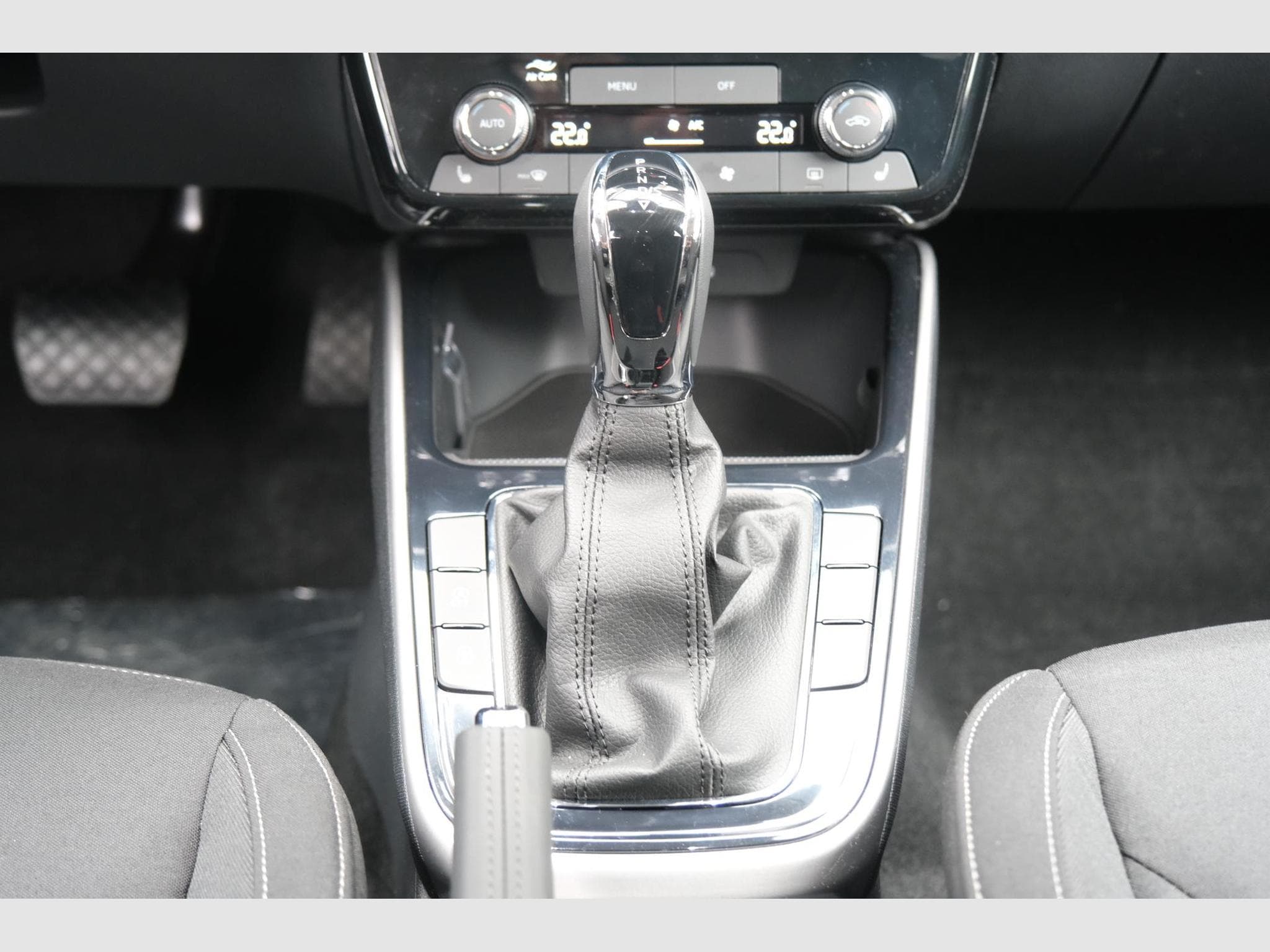Skoda Fabia 1.5 TSI DSG (2025) - Foto 12