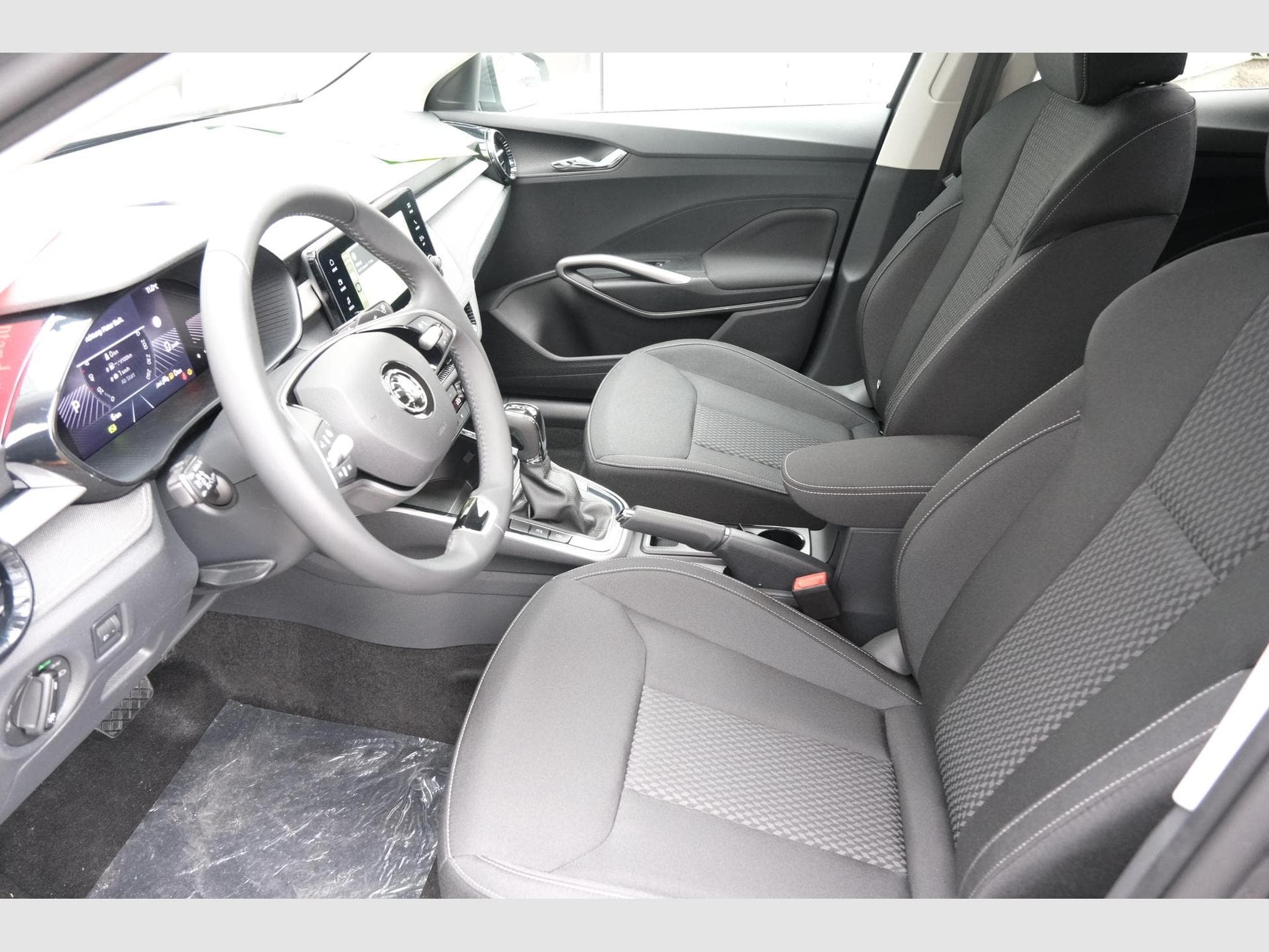 Skoda Fabia 1.5 TSI DSG (2025) - Foto 13