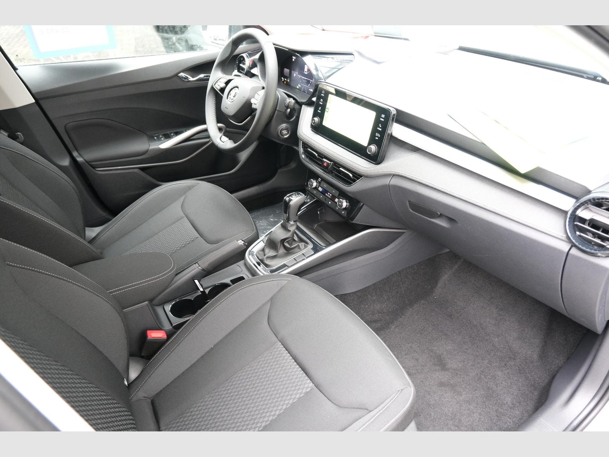 Skoda Fabia 1.5 TSI DSG (2025) - Foto 6