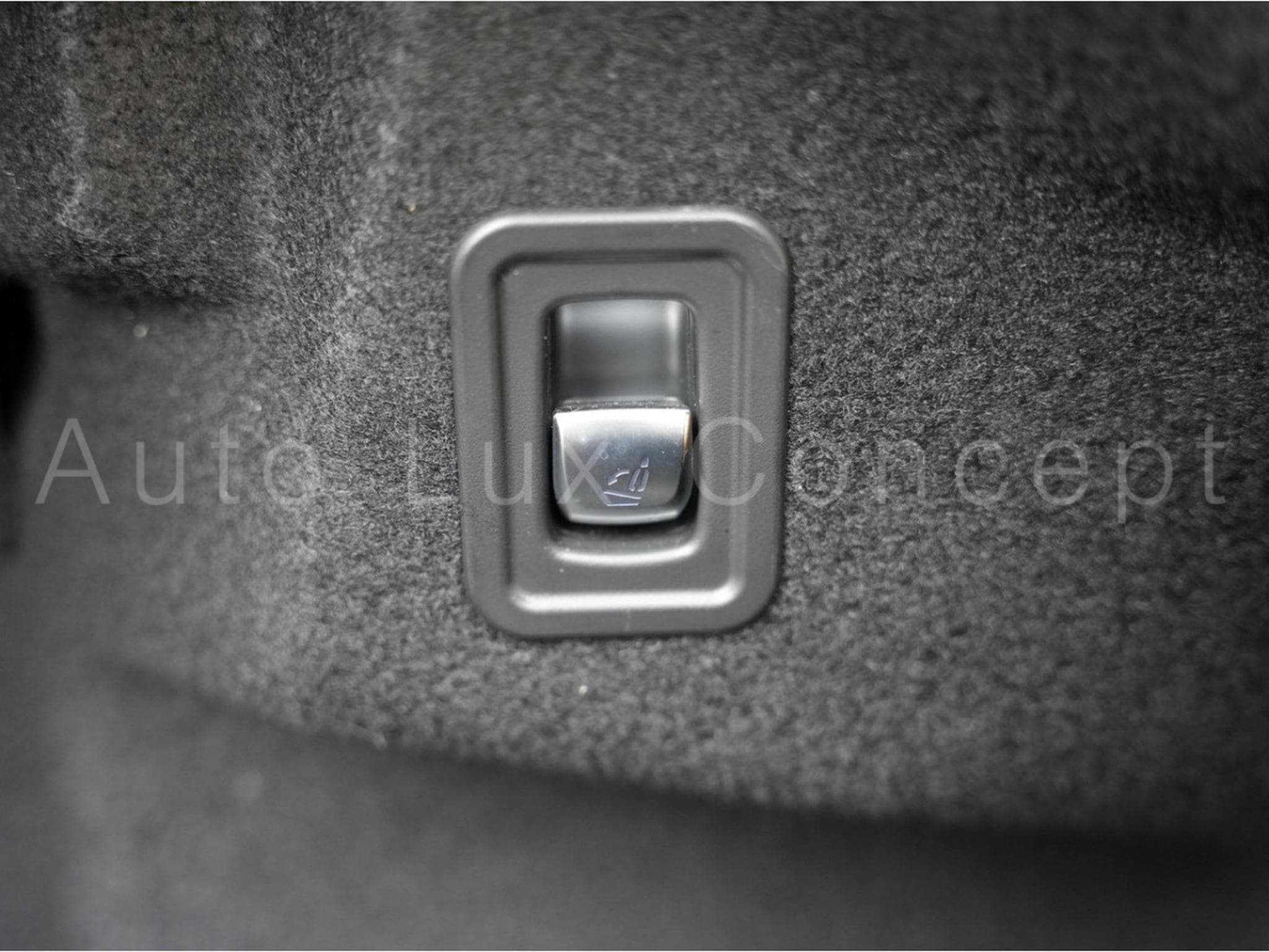 Mercedes E 450 4MATIC Cabriolet AMG Line (2019) - Foto 29