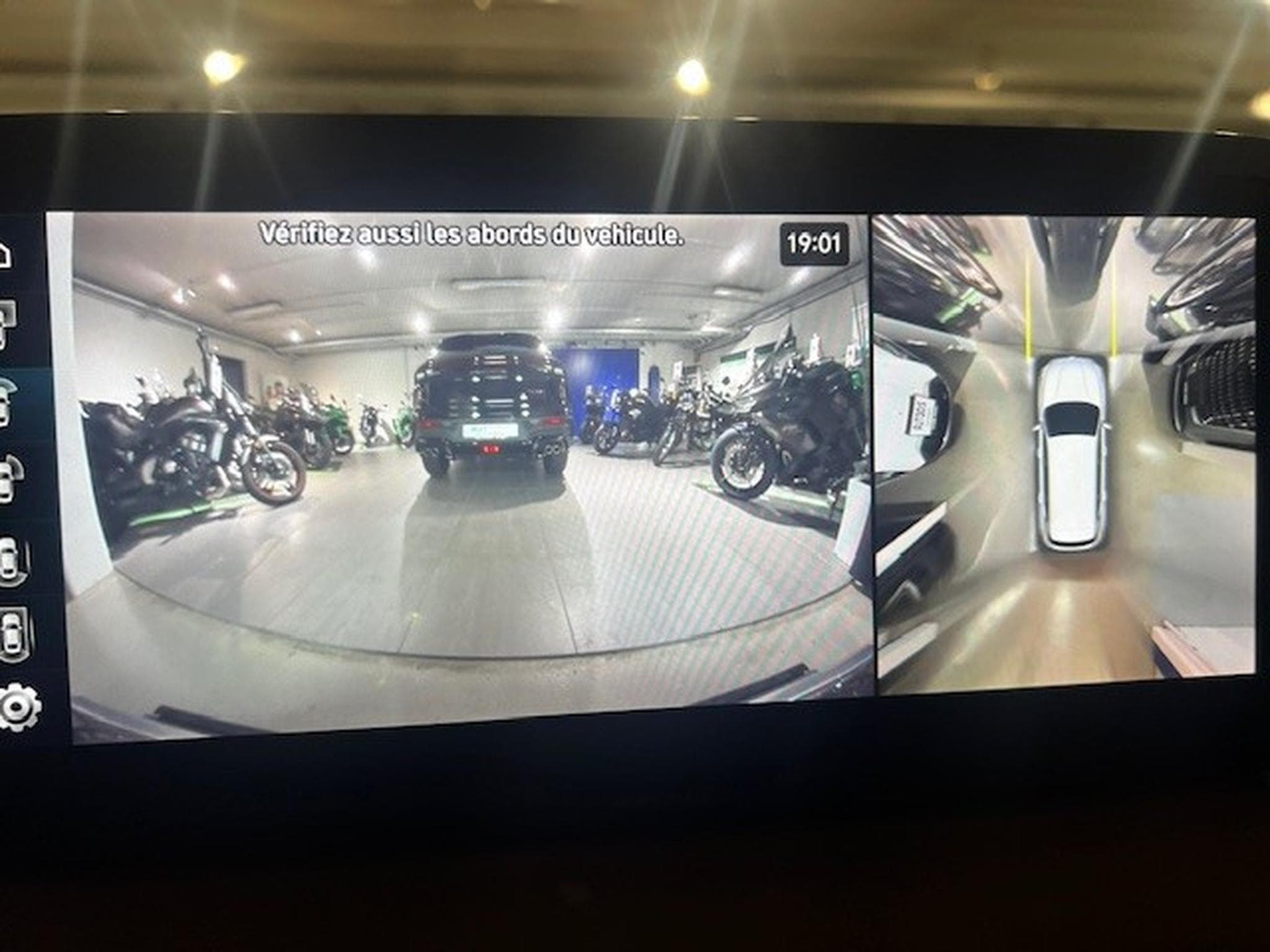 Hyundai Santa Fe 1.6 T-GDI SHINE SAFETY SENSATION LUXURY 4WD PLUG-IN HYBRIDE (2022) - Foto 8