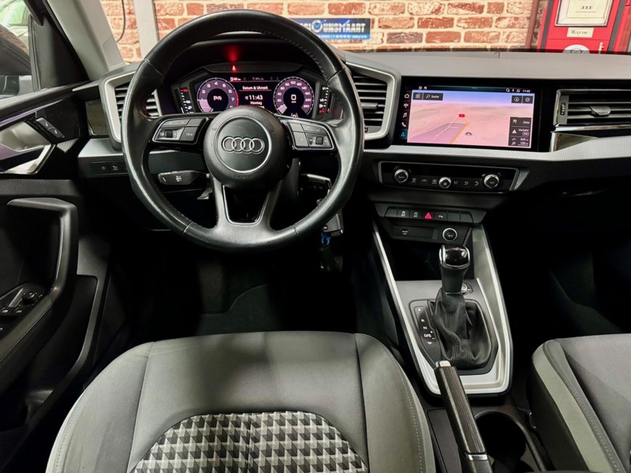 Audi A1 A1 Sportback 30 TFSi 1.0 116cv Auto Navig/ClimaA/Cam (2019) - Photo 4