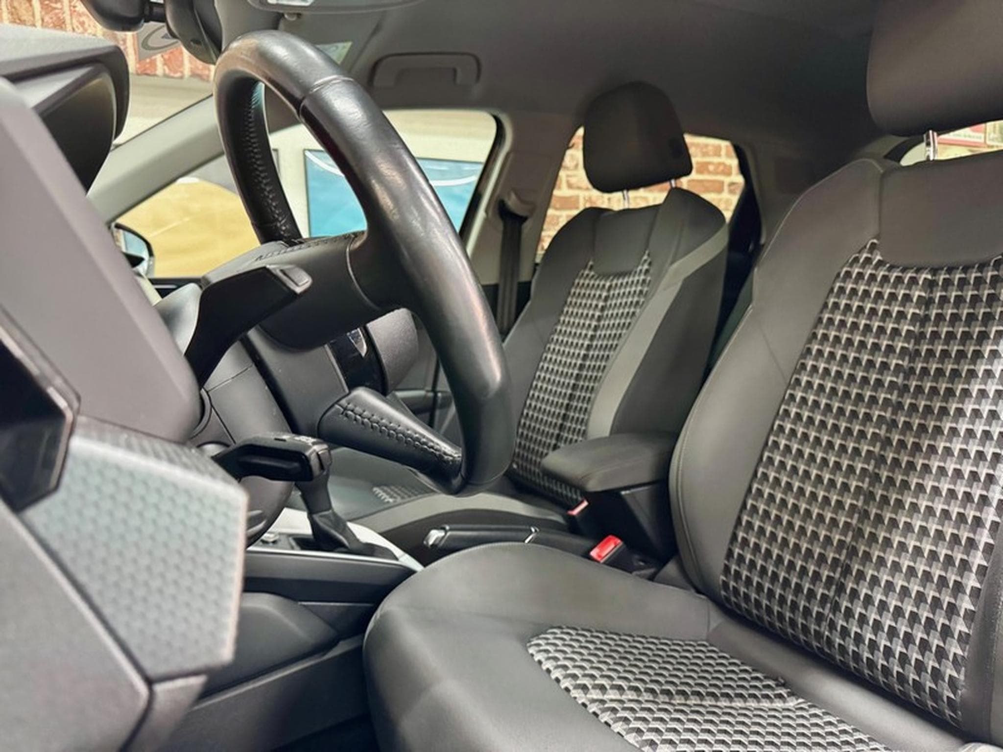 Audi A1 A1 Sportback 30 TFSi 1.0 116cv Auto Navig/ClimaA/Cam (2019) - Photo 5