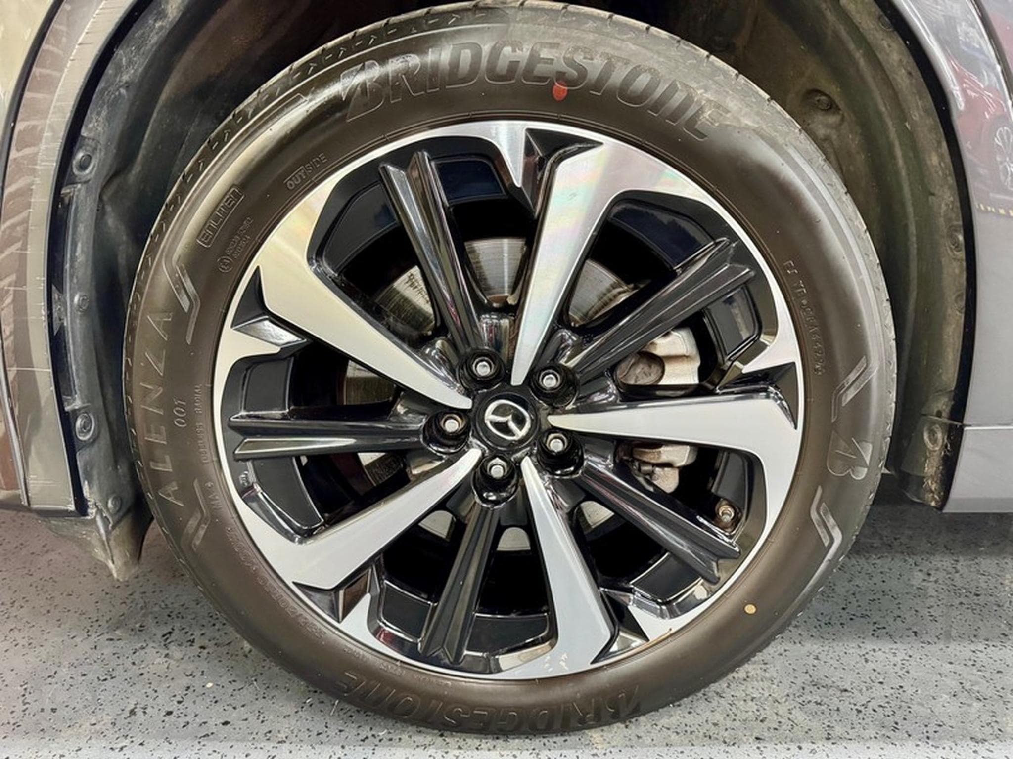 Mazda CX-60 CX-60 2.5 328cv Auto e-Skyactive TAKUMI (2023) - Foto 3