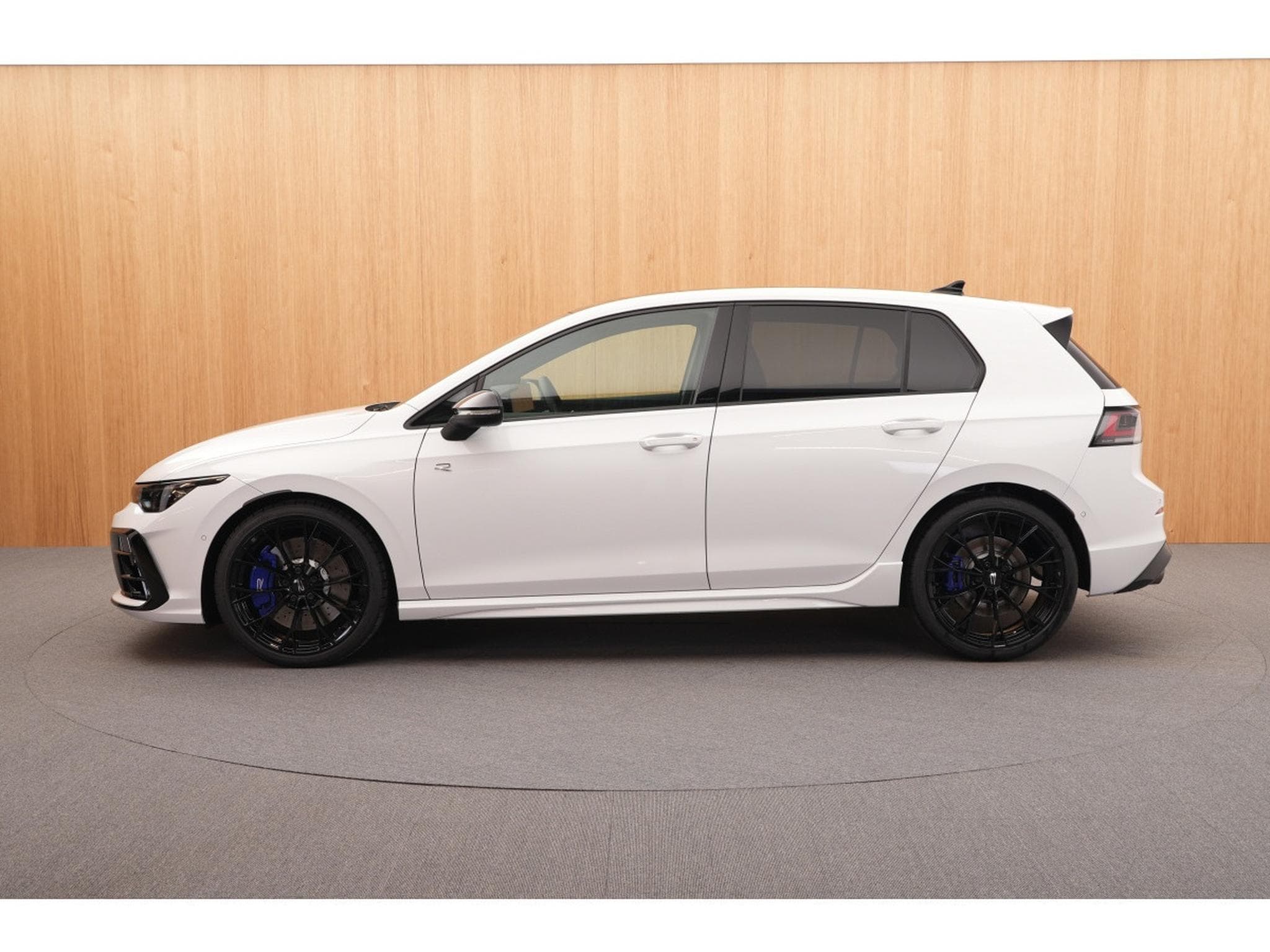 VW Golf R 2.0 TSI DSG 4x4 DSG 245 kW-333CV - R-Performance Pack - (2025) - Foto 2