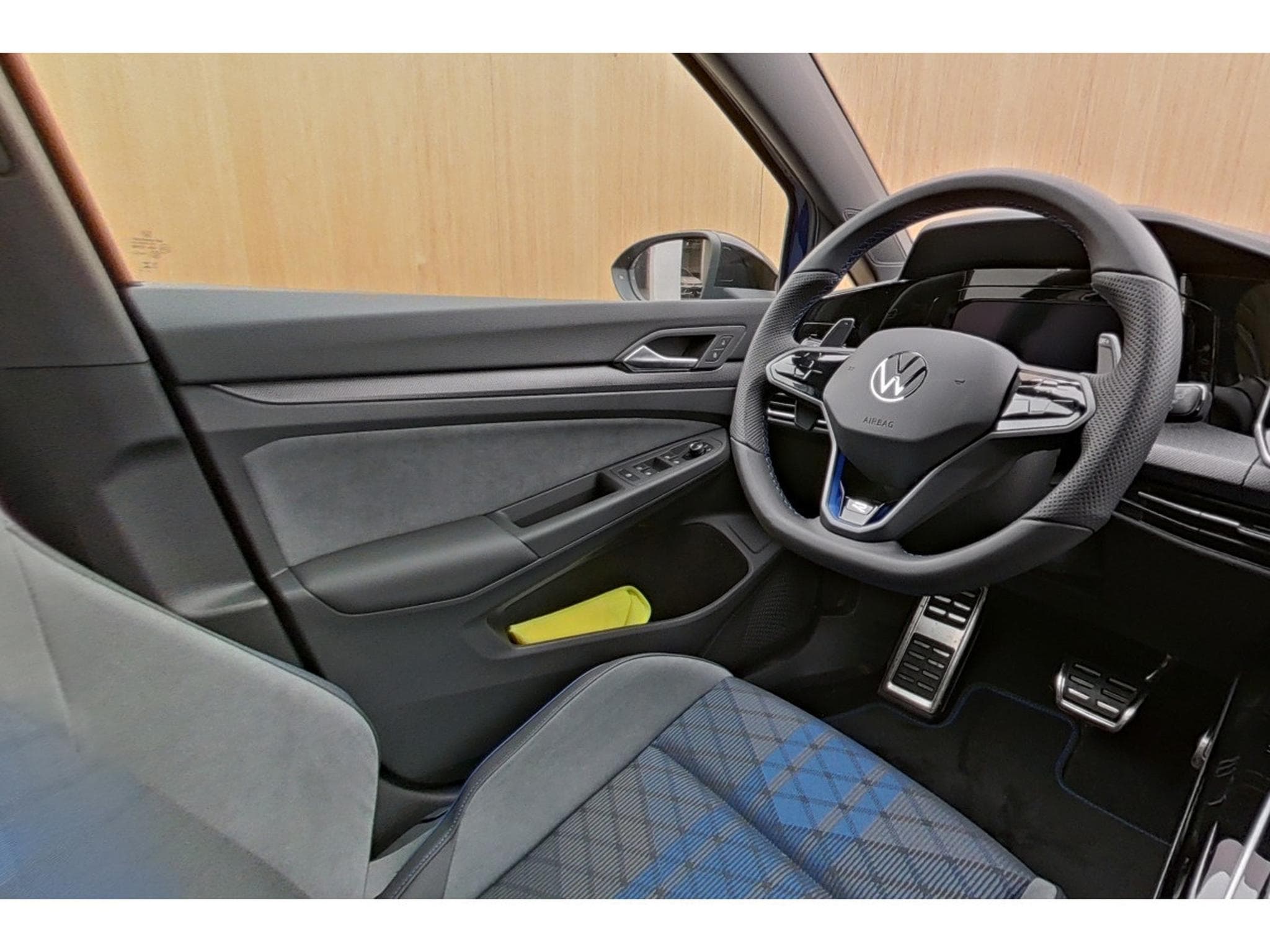 VW Golf R 2.0 TSI DSG 4x4 DSG 245 kW-333CV - R-Performance Pack - (2025) - Foto 8