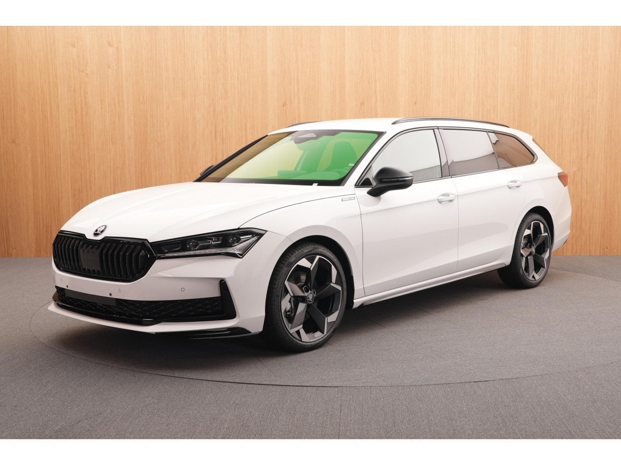 Skoda Superb Combi Sportline 2.0 TDI DSG7 110kW-150CV - DCC+ - Attelage - (2025) - Foto 3