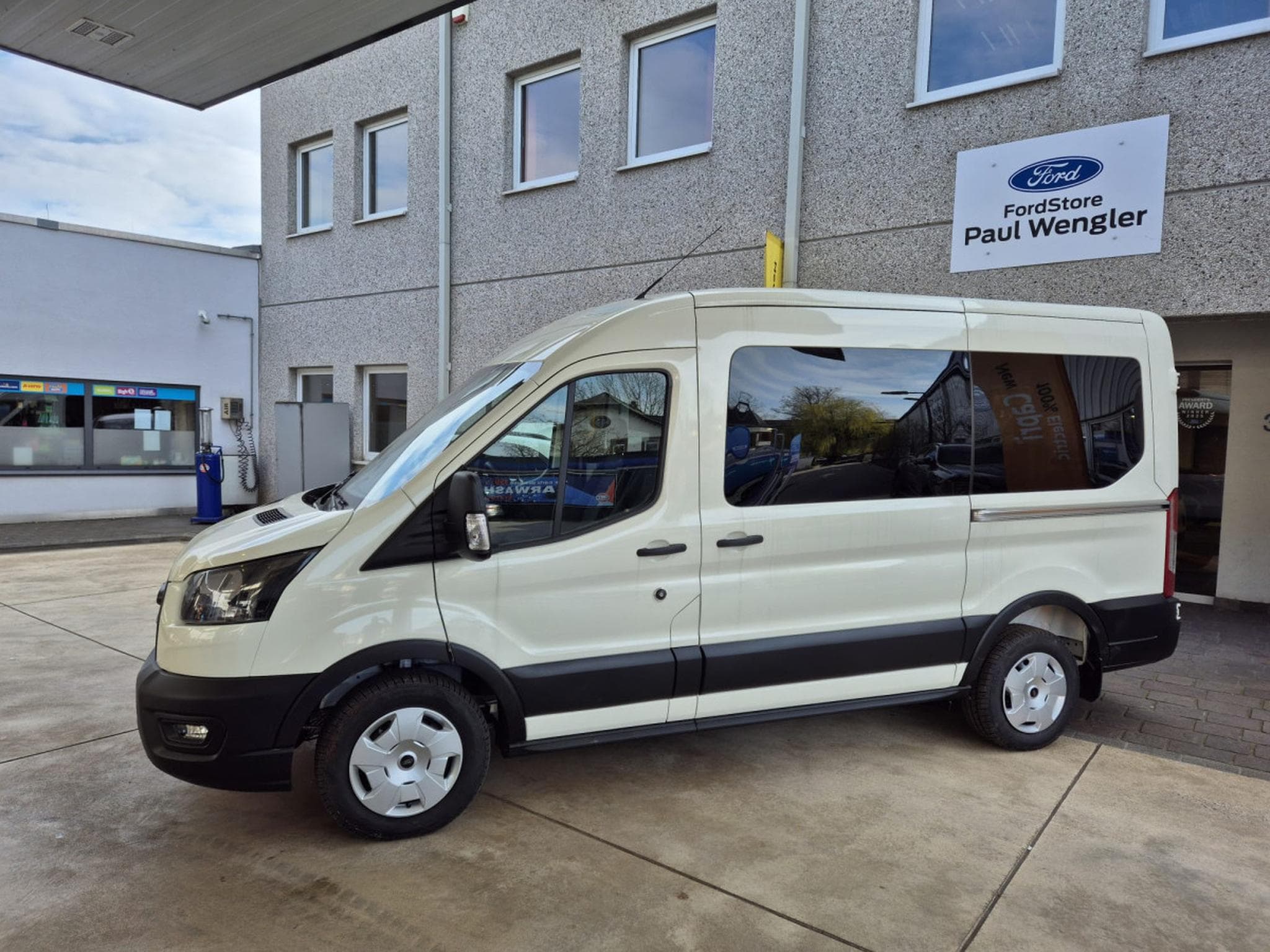 Ford Transit 2T Minibus L2 (310M) Trend 2.0 Ecoblue 130cv A8 (2026) - Photo 3