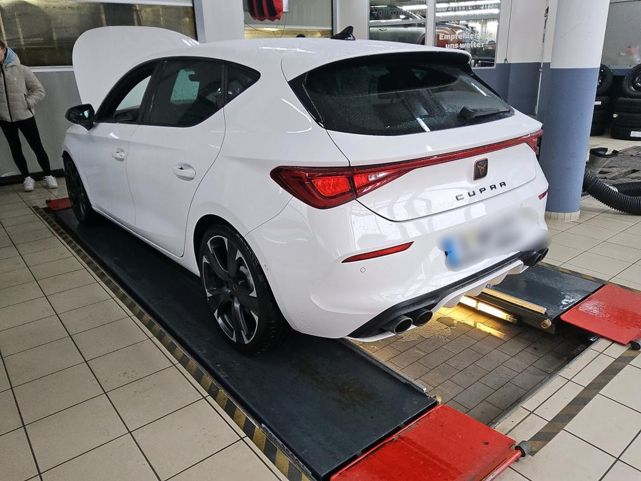 Cupra Leon 2.0 TSI 300CV** BEATS ** Caméra ** (2024) - Photo 4