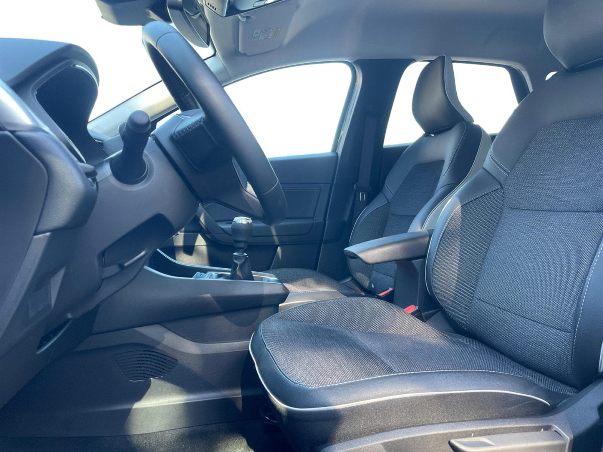 Renault Captur 1.0 Tce Techno (2024) - Photo 6