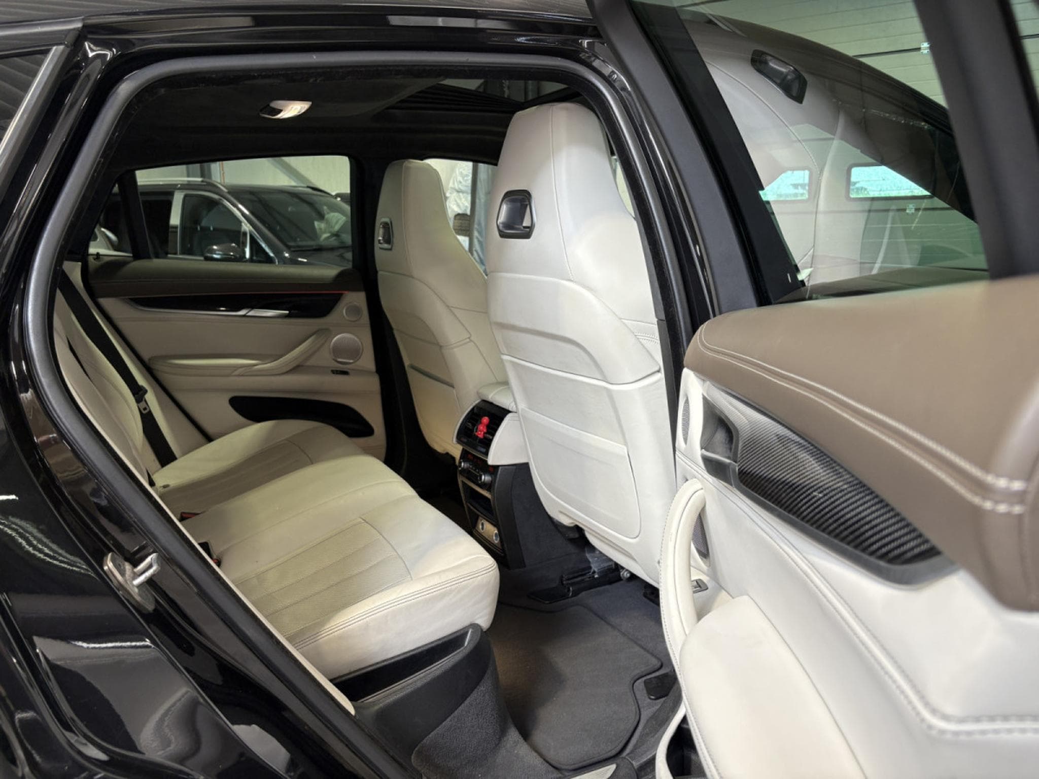 BMW X6M /Pano/HUD/SoftClose/Keles/360° ACC/ /21/B&O (2018) - Photo 22