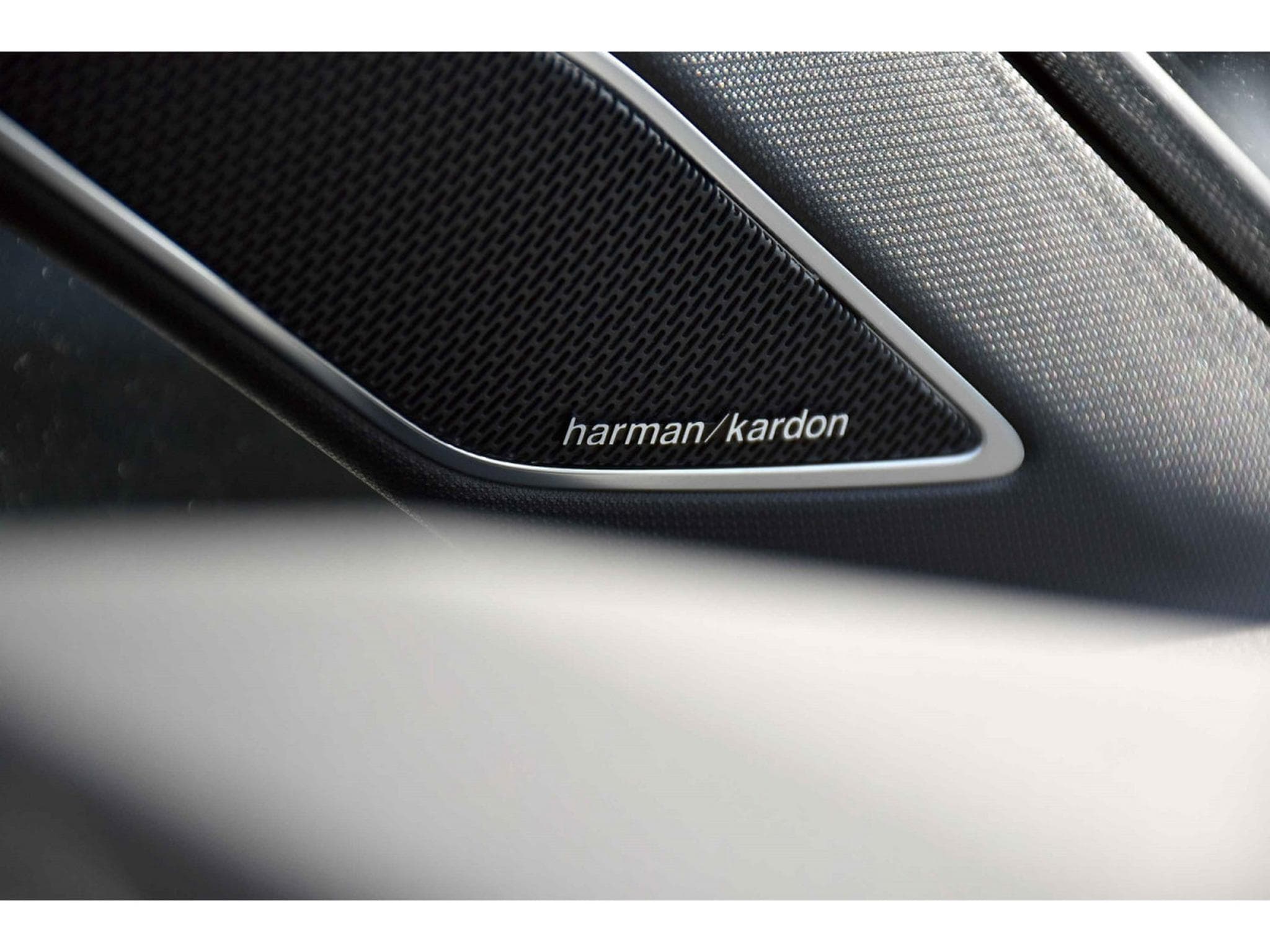 VW Golf R 2.0 TSI 4Motion DSG TRAVEL SIDE HARMAN/KARDON JA19 1° MAIN (2024) - Photo 18