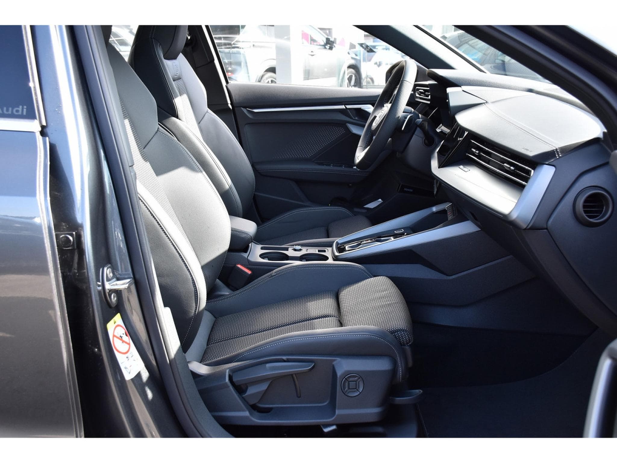Audi A3 Sportback 35 TFSI S-Line S-Tronic PANO SONOS ACC CAM NEUVE (2025) - Photo 7