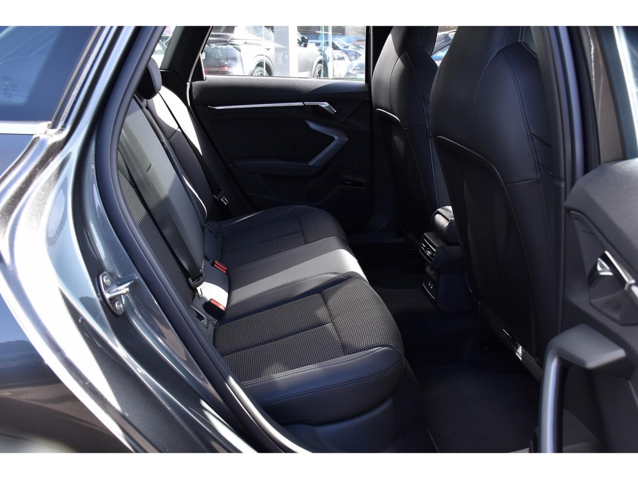 Audi A3 Sportback 35 TFSI S-Line S-Tronic PANO SONOS ACC CAM NEUVE (2025) - Photo 8