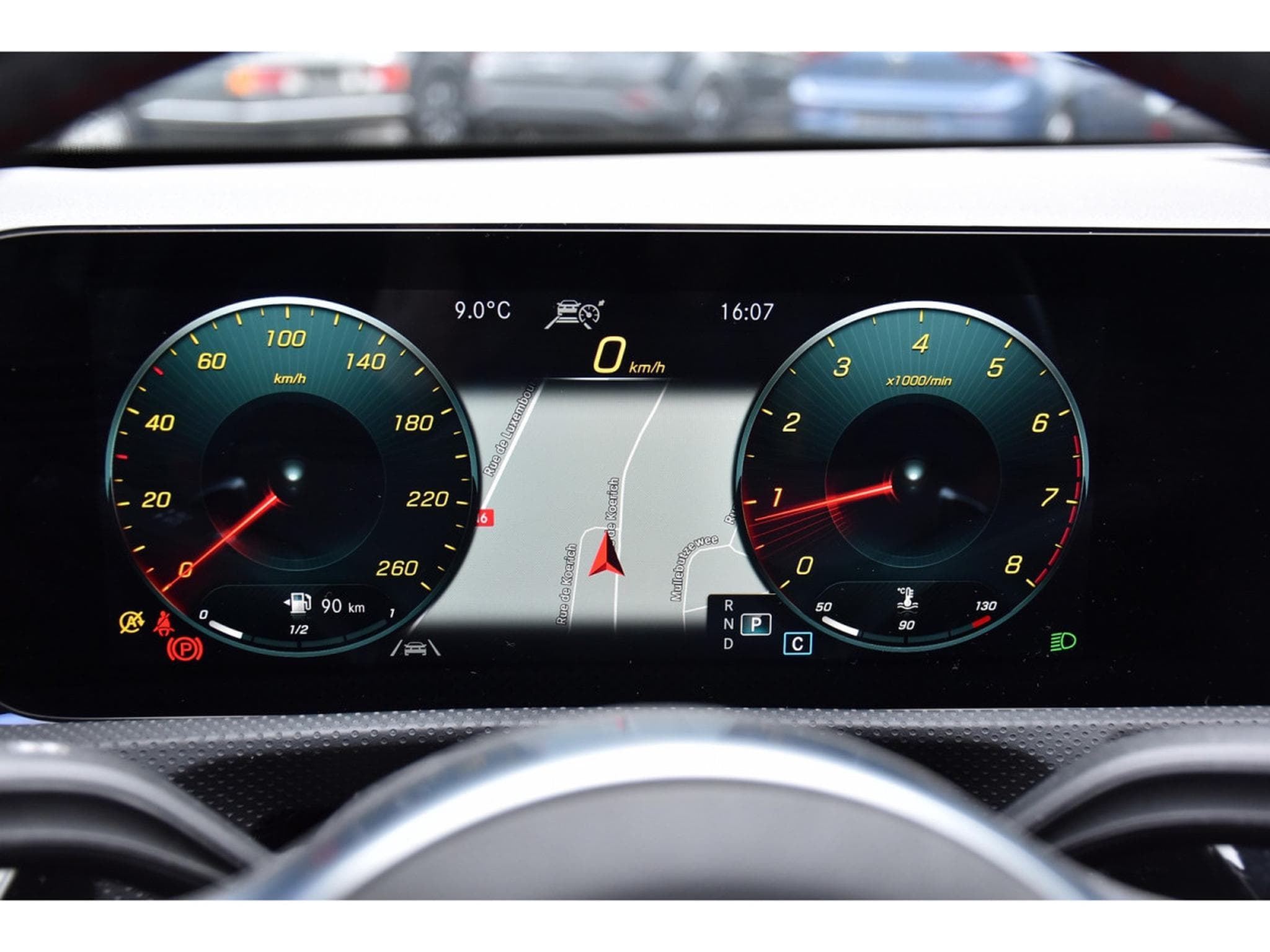 Mercedes A 200 AMG Line 7G DISTRONIC KEYLESS CAM NIGHT MIDLINE 1° MAIN (2023) - Photo 18