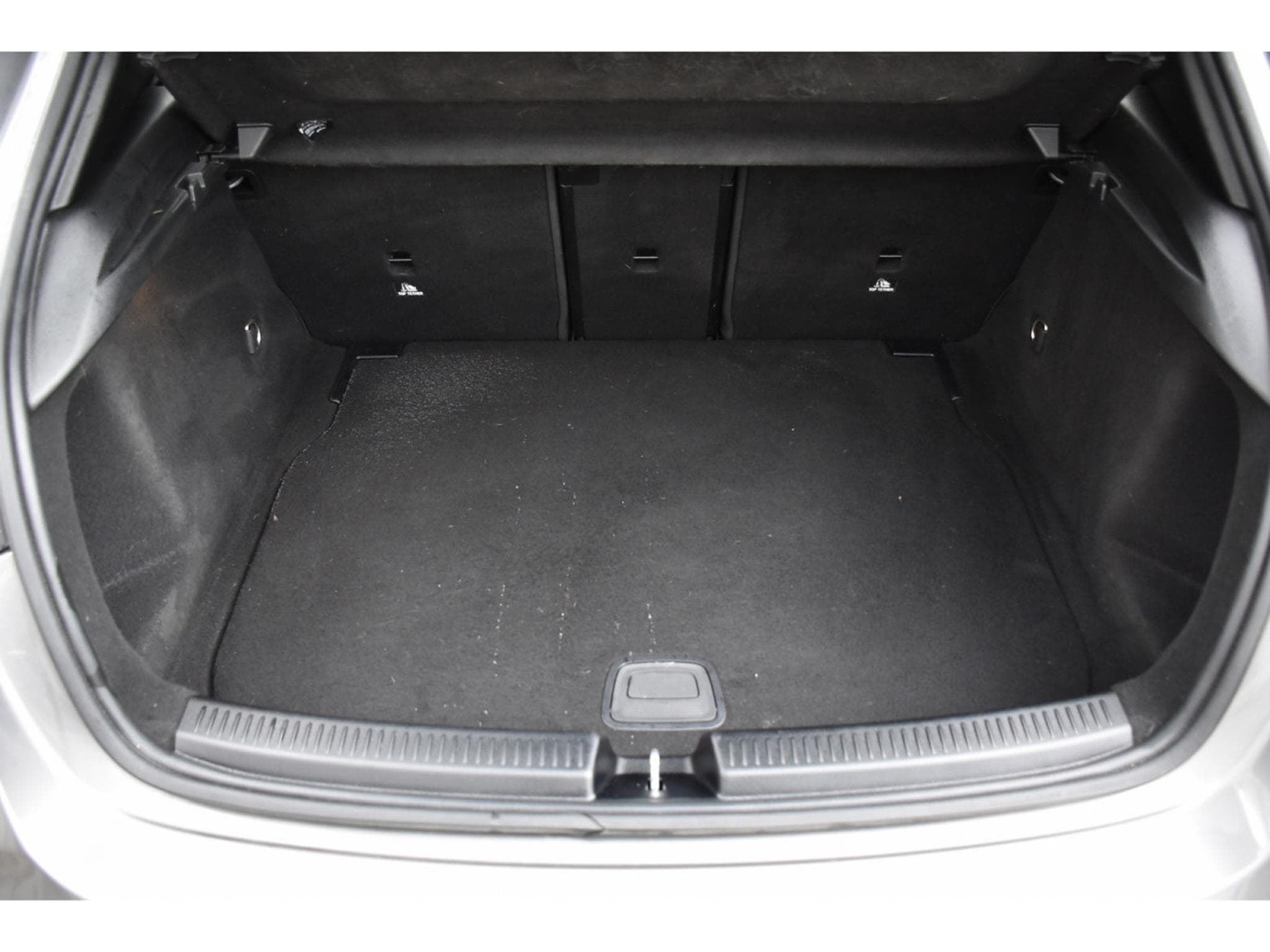 Mercedes A 200 AMG Line 7G DISTRONIC KEYLESS CAM NIGHT MIDLINE 1° MAIN (2023) - Photo 25