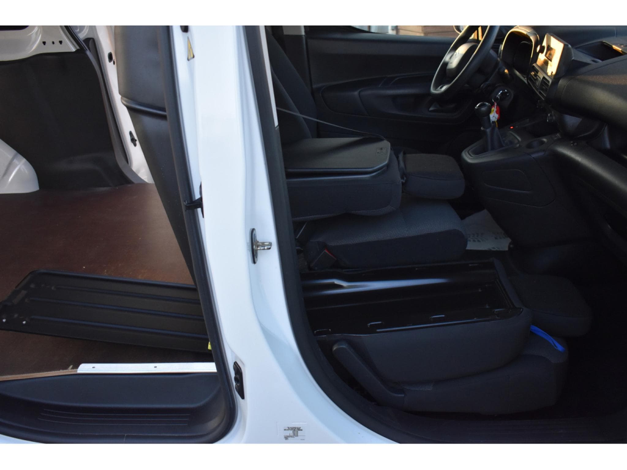 Citroën Berlingo XL 1,5 HDi 100 Maxi (2021) - Photo 13