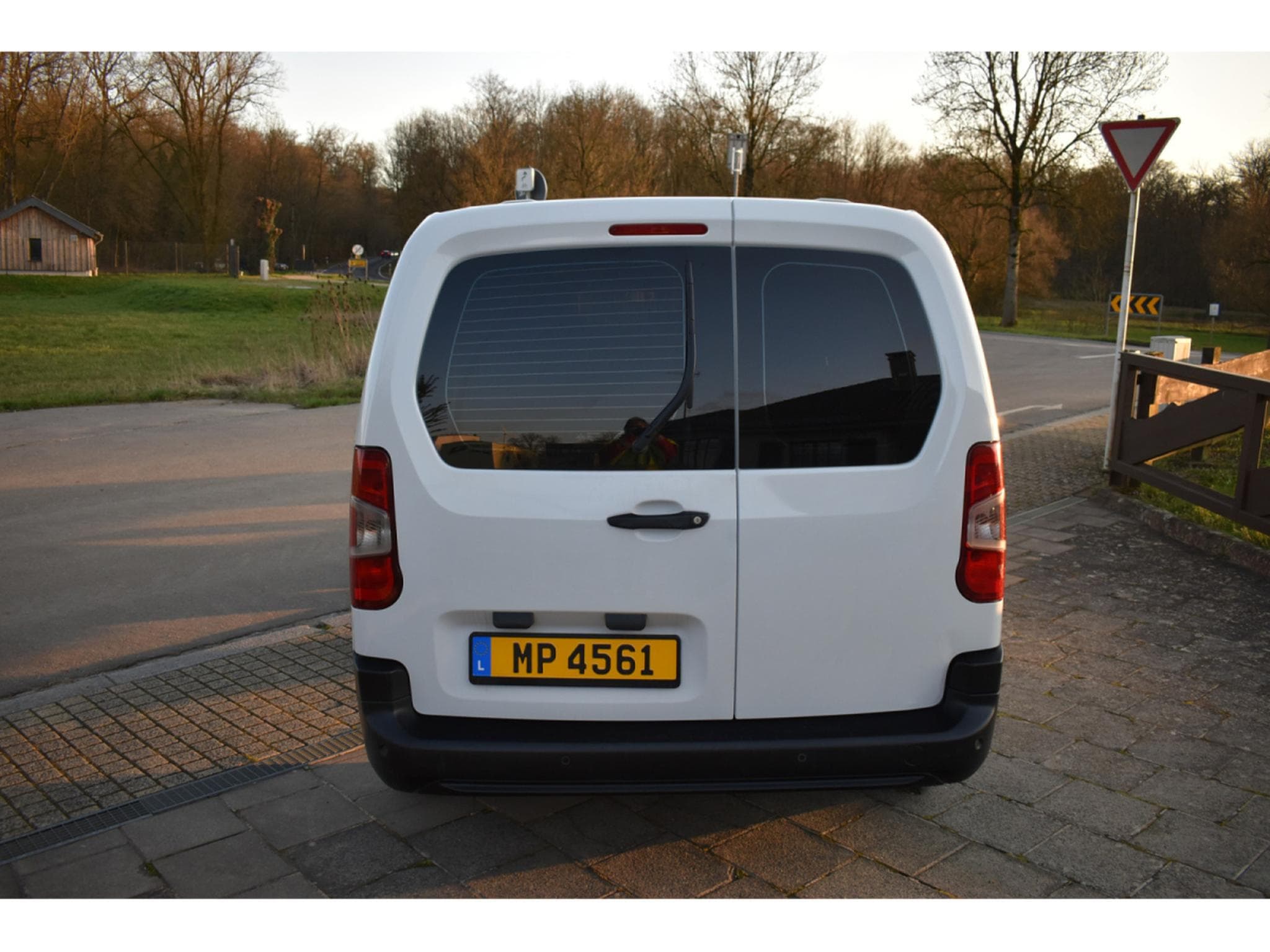 Citroën Berlingo XL 1,5 HDi 100 Maxi (2021) - Photo 5