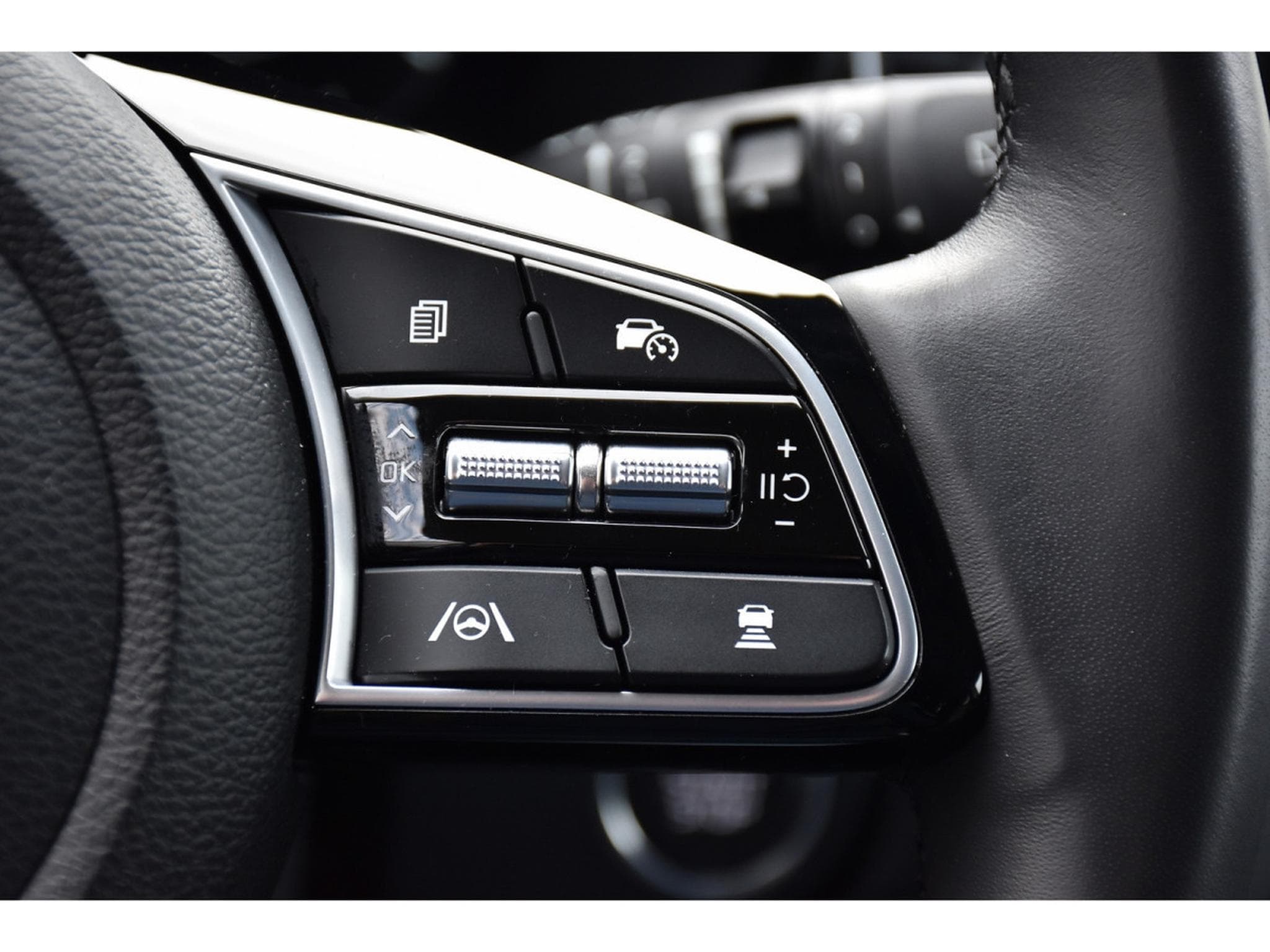 Kia XCeed 1.6 GDI PHEV Business Line DCT ACC LANE SIDE CAM 1° MAIN (2023) - Photo 19