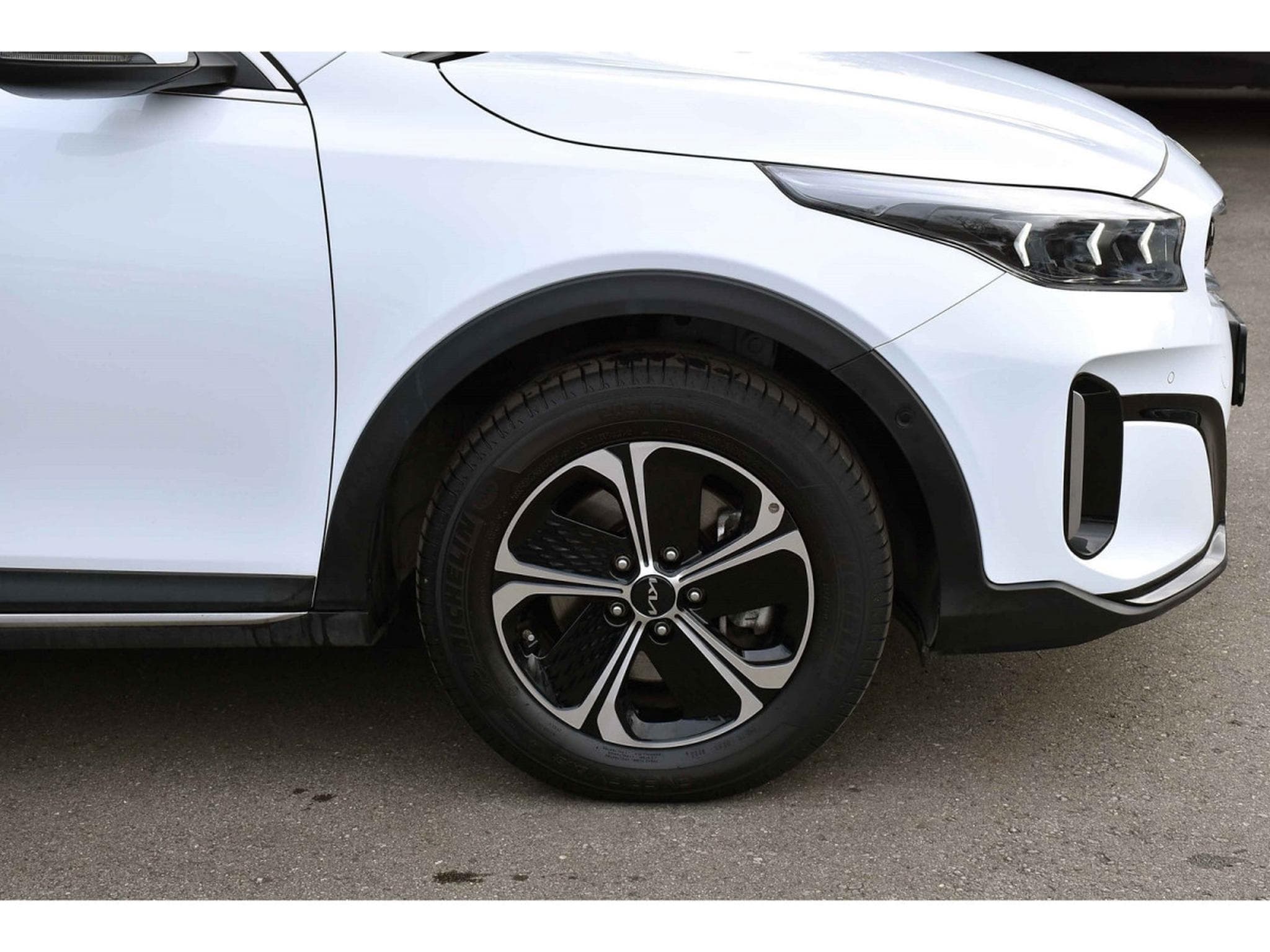 Kia XCeed 1.6 GDI PHEV Business Line DCT ACC LANE SIDE CAM 1° MAIN (2023) - Photo 5