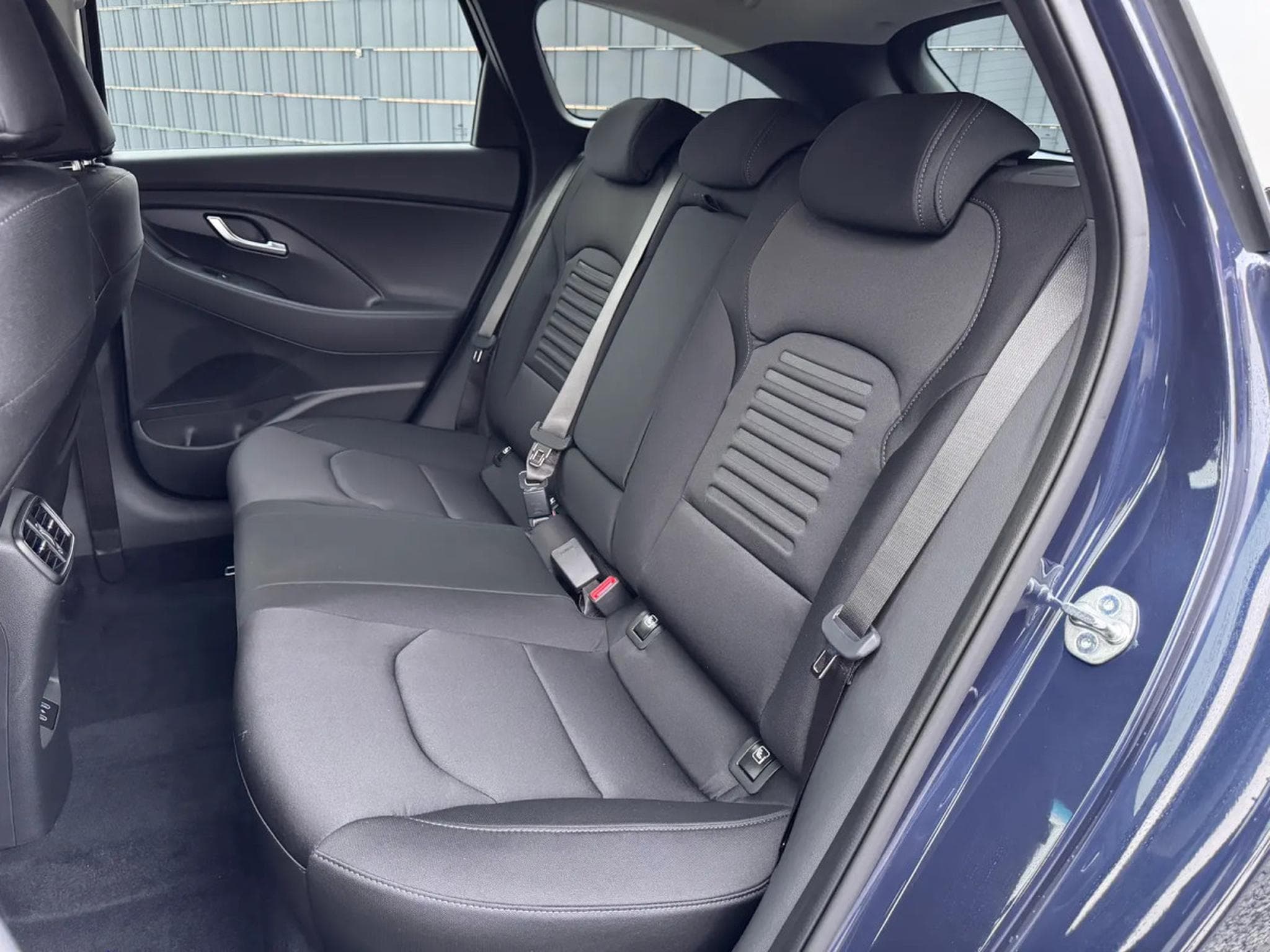 Hyundai i30 1.5 T-GDI 140 DCT Trend + (2025) - Foto 7