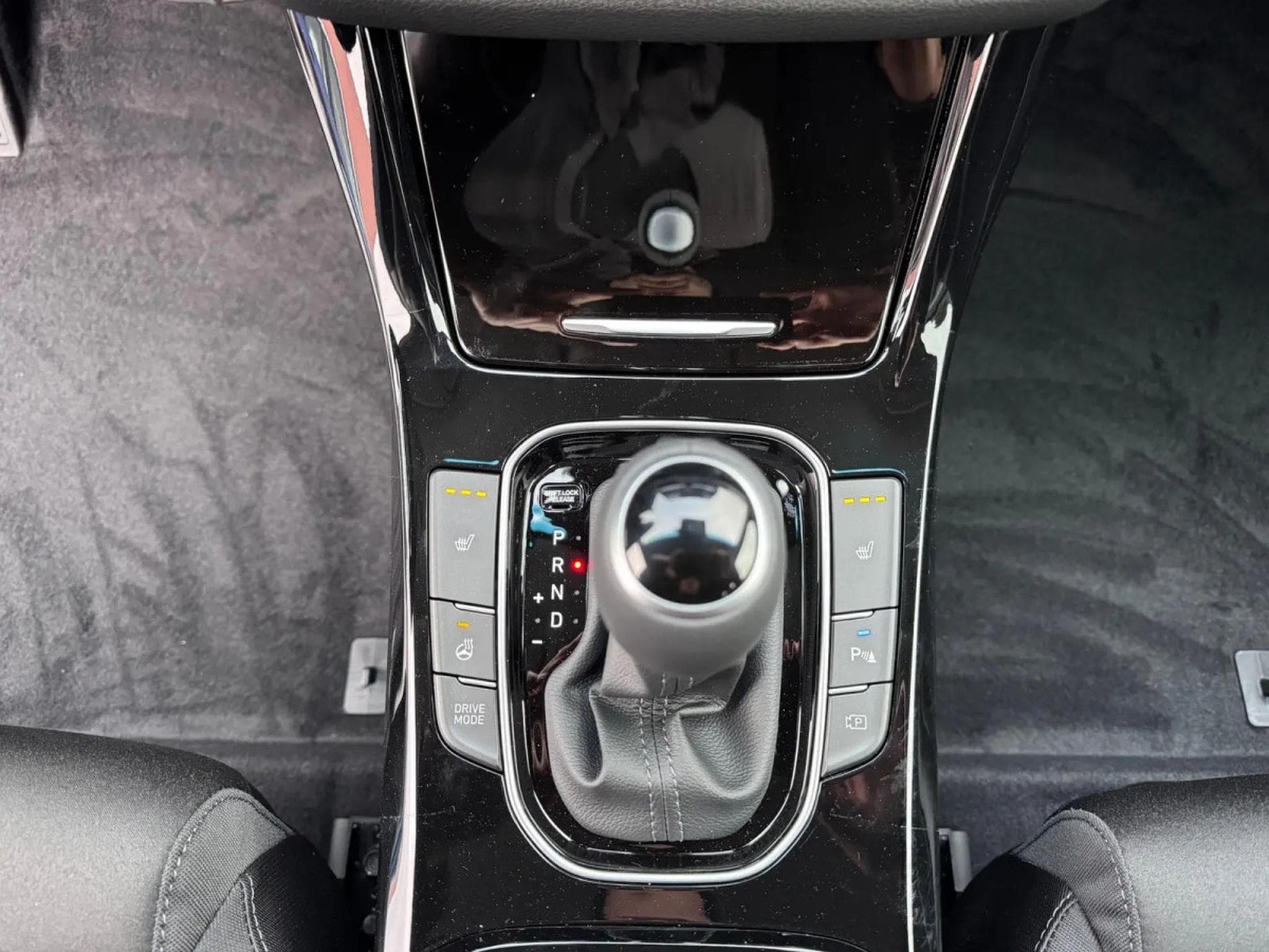 Hyundai i30 1.5 T-GDI 140 DCT Trend + (2025) - Photo 10