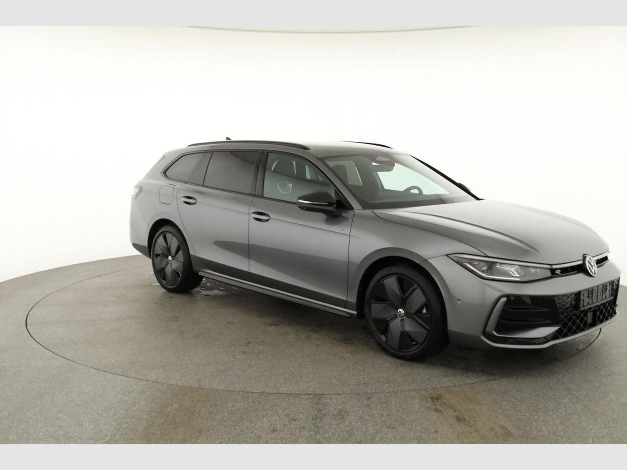 VW Passat Variant 2.0 TDI 142 kW 4Motion R-Line (2026) - Photo 25