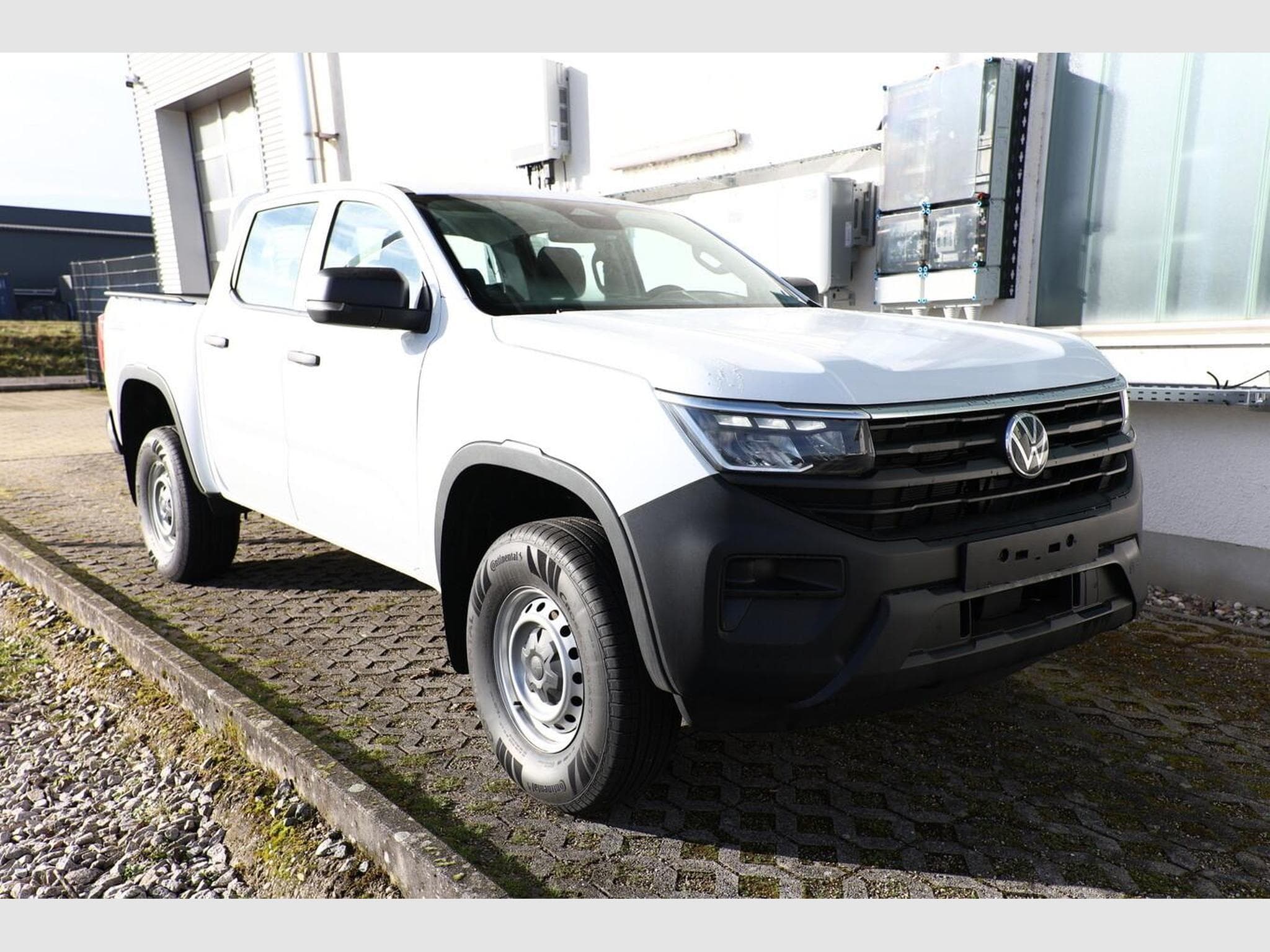 VW Amarok 4M LED ACC (2025) - Photo 2