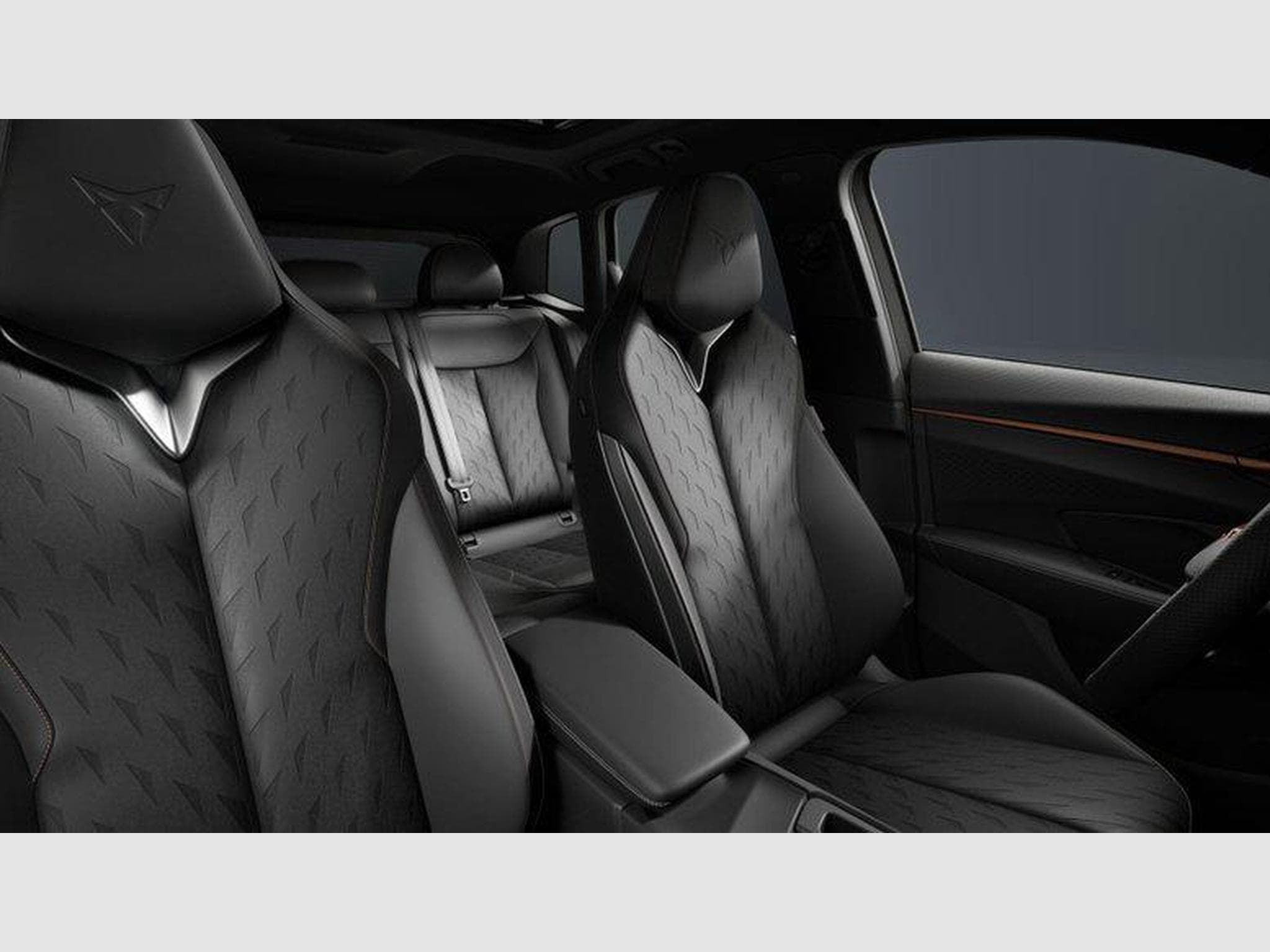 Cupra Terramar 1.5 eTSI 7-Gang-DSG (2026) - Foto 4