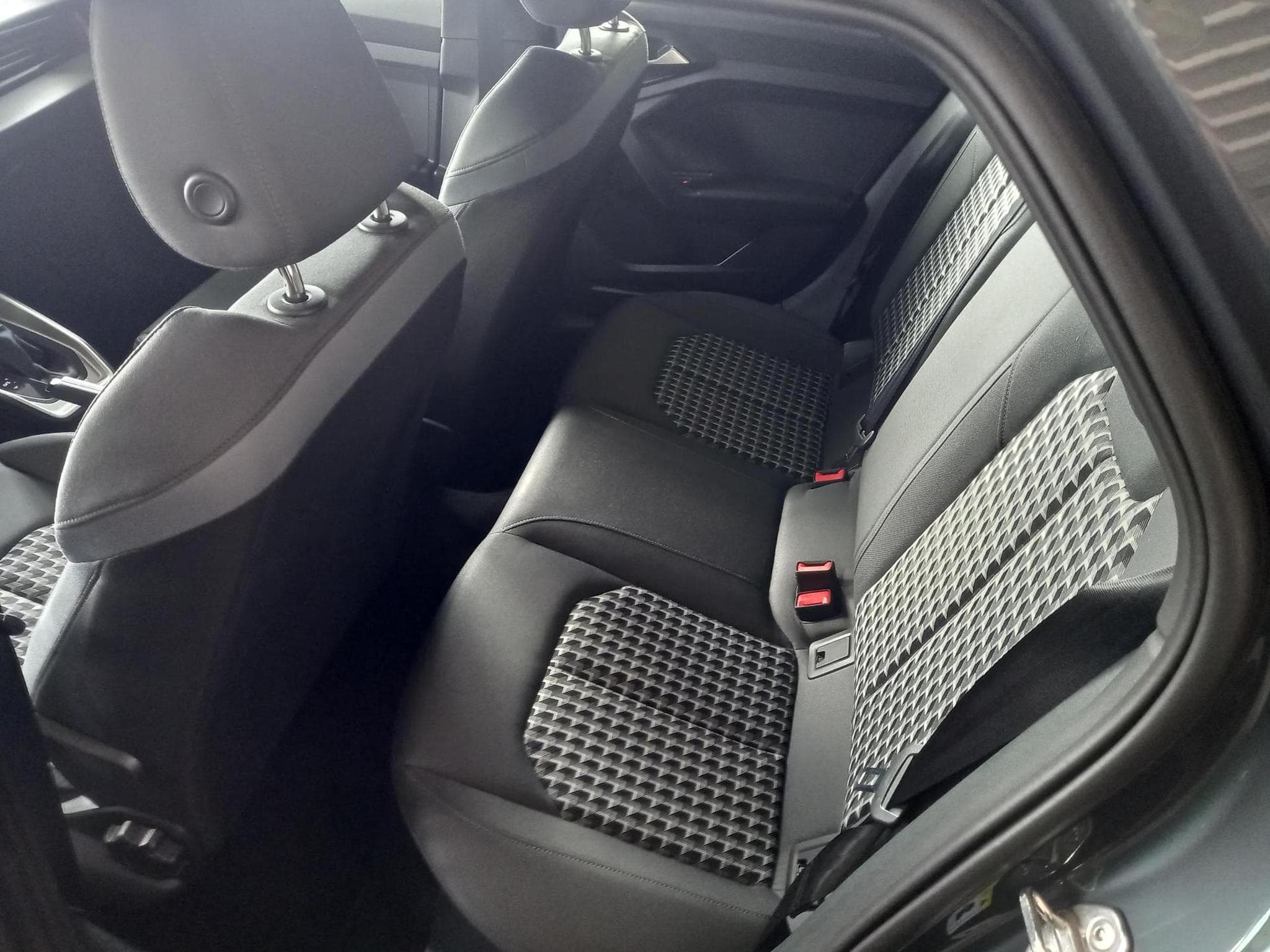 Audi A1 Sportback advanced 30 (2025) - Foto 3